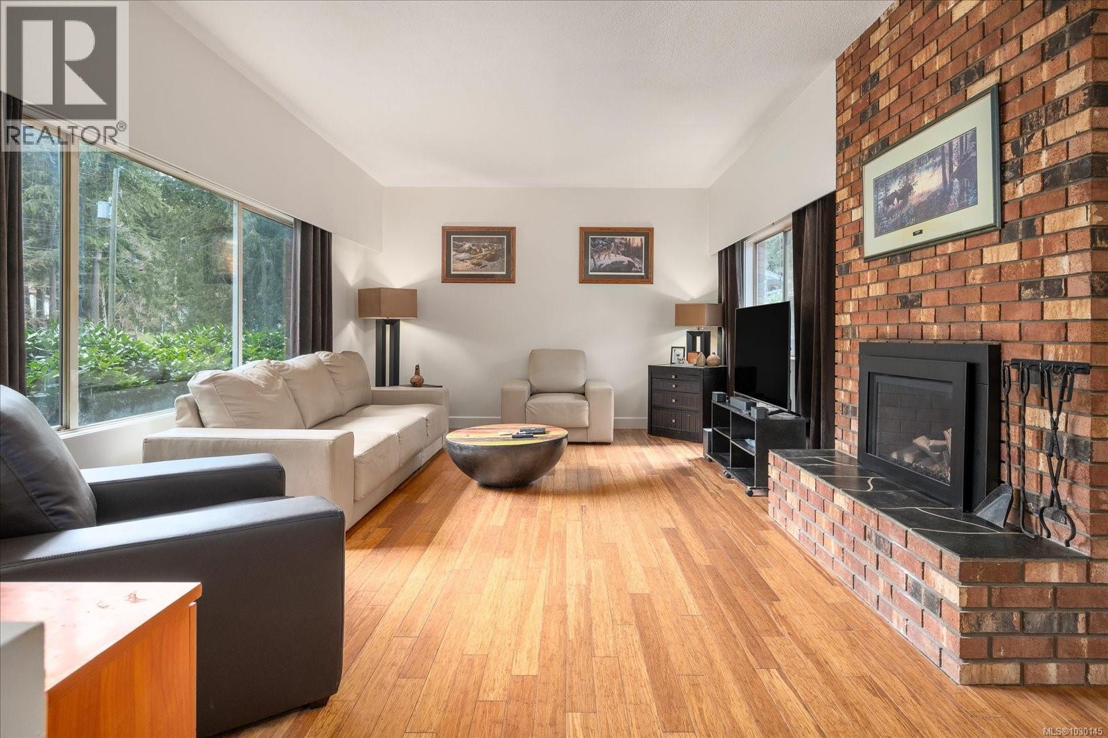 1819 MEADOWLARK CRES - Image 3