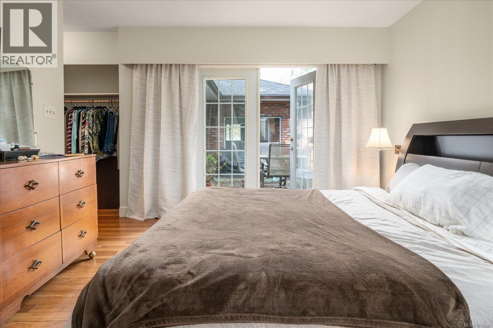 1819 MEADOWLARK CRES - 6