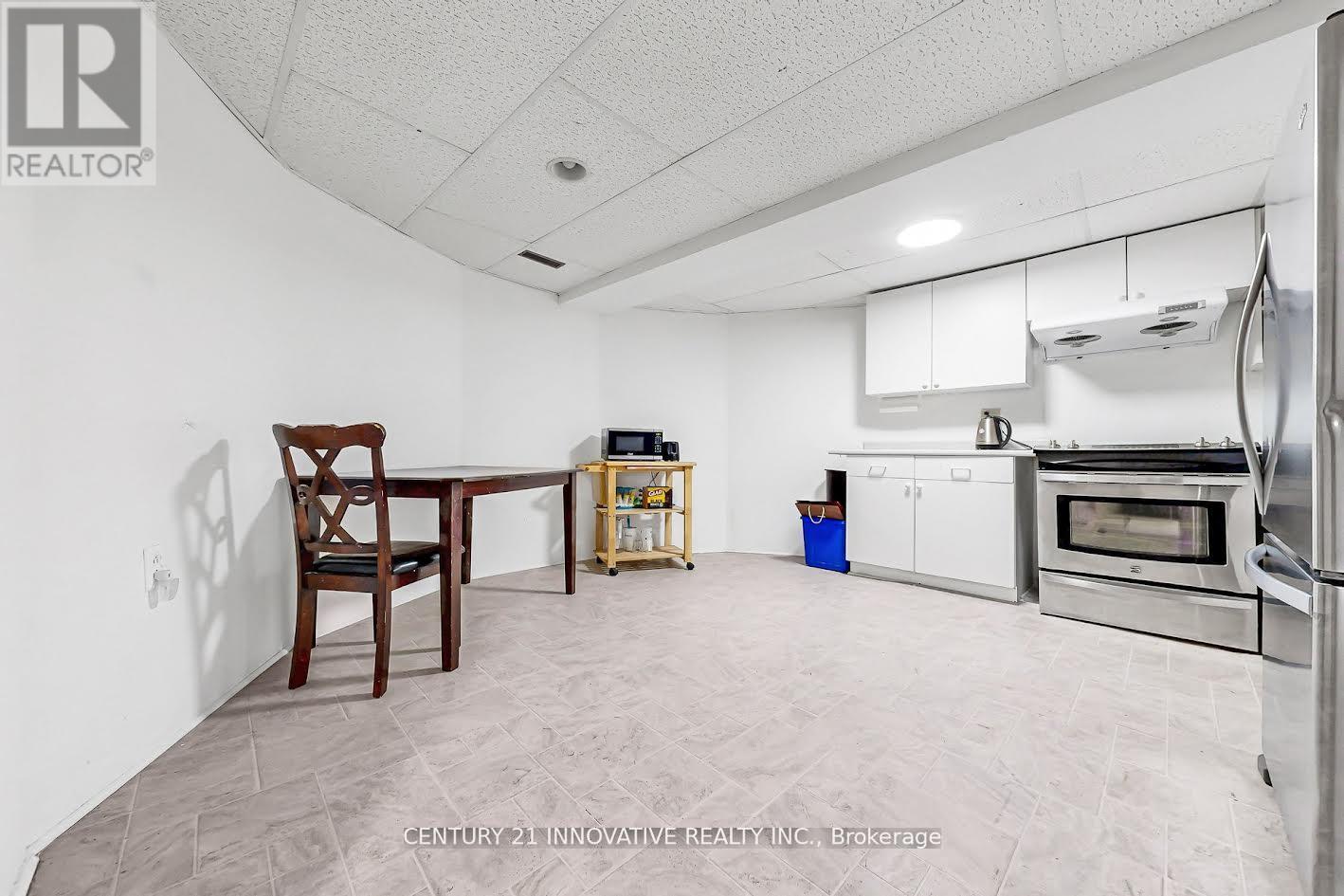 26 WIGSTON COURT, Whitby (Rolling Acres), Ontario