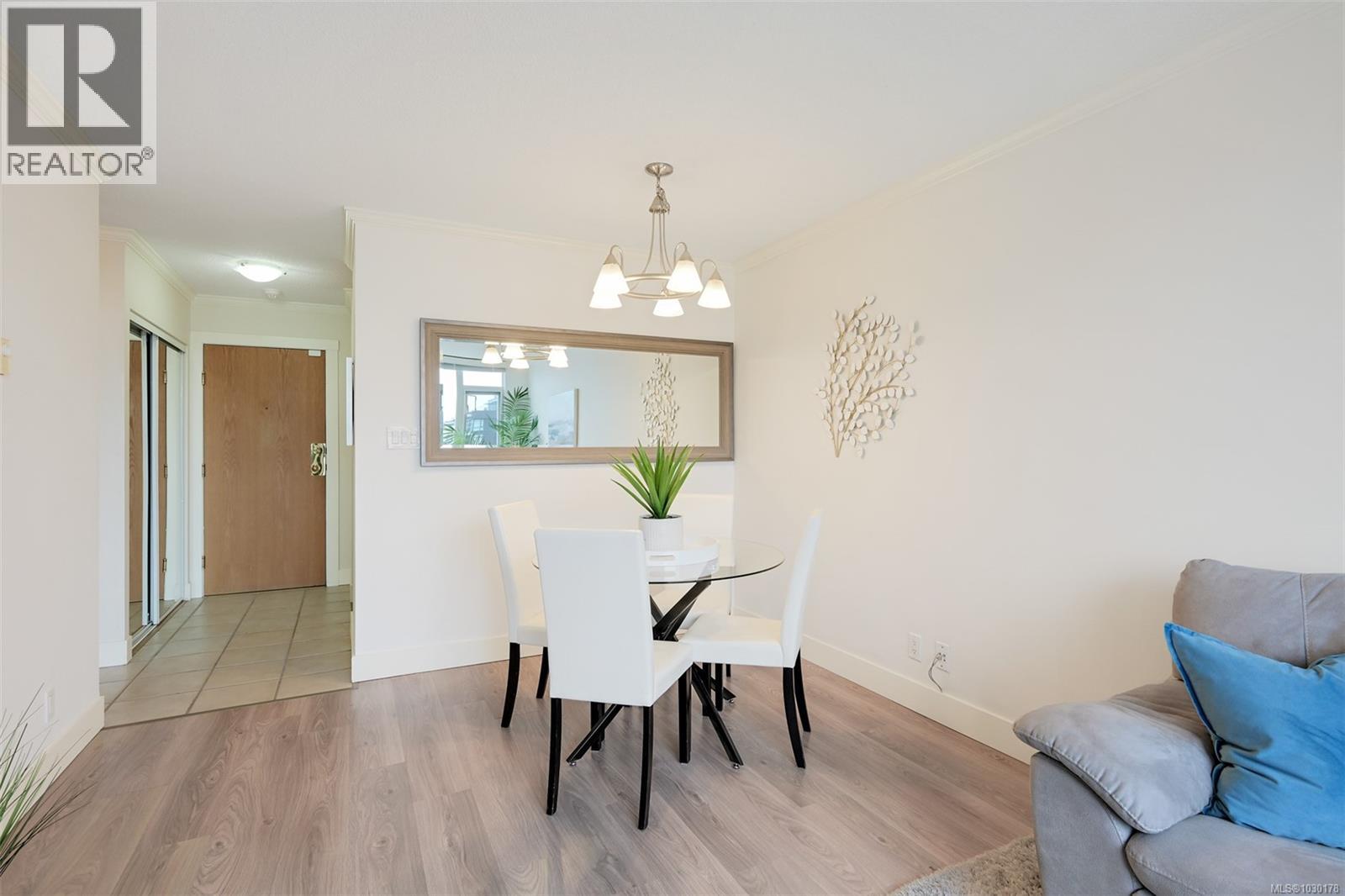 1008 835 View St, Victoria