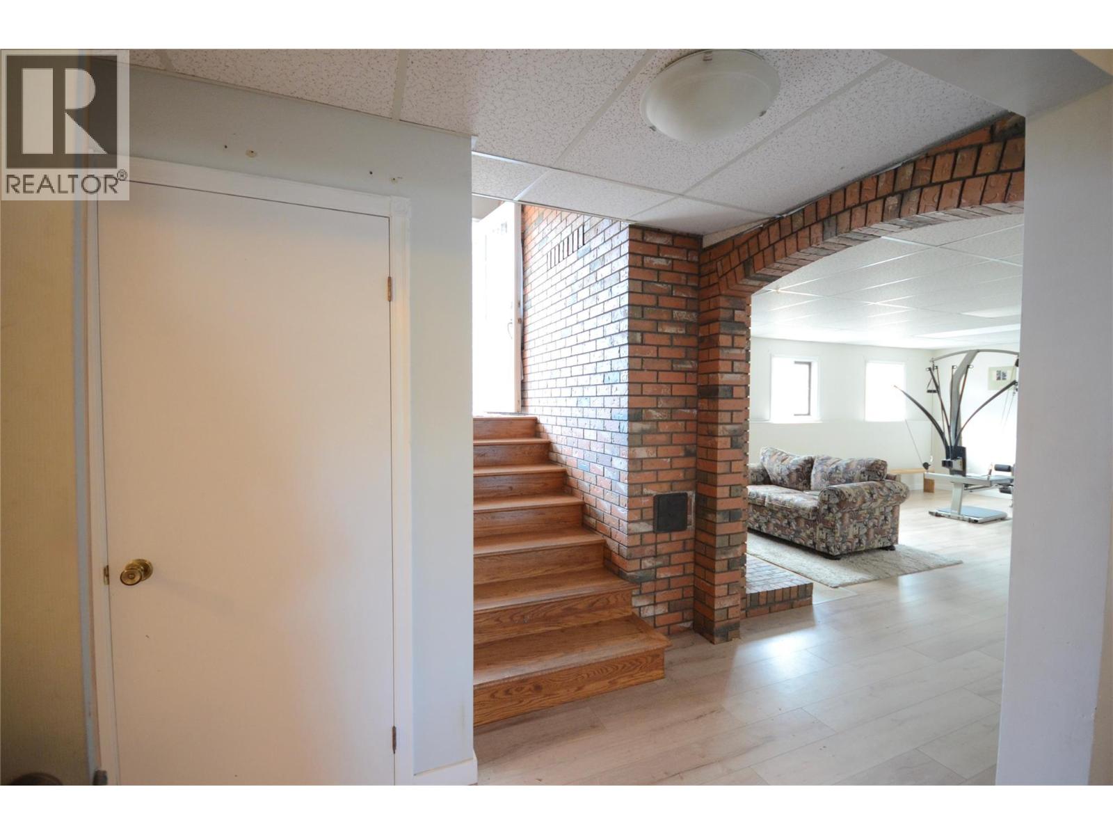10151 Chase Road - 38