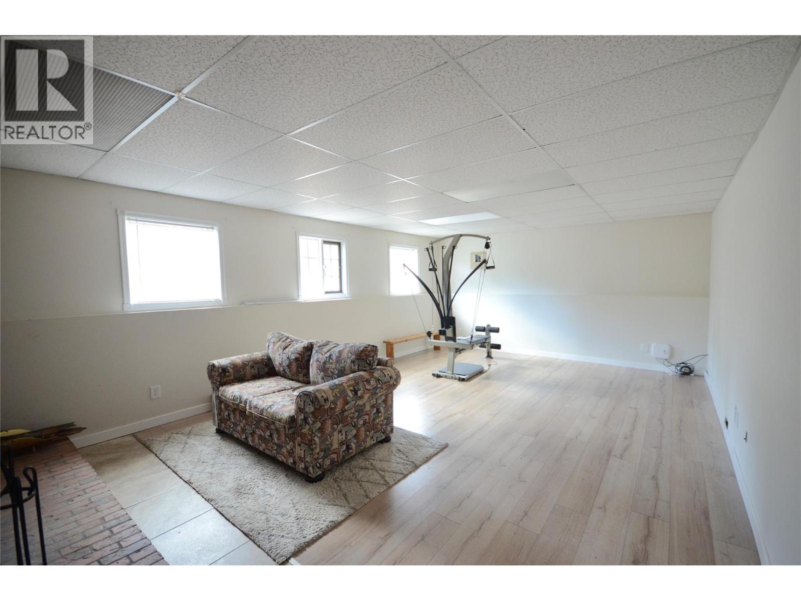 10151 Chase Road - 39
