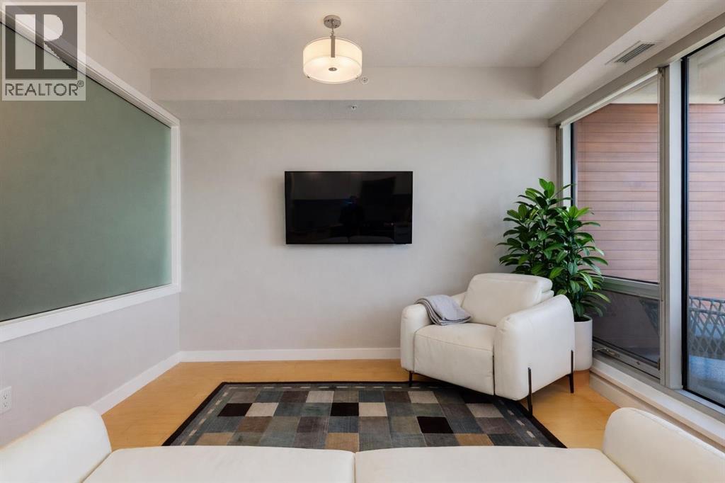 Single Family House for Sale in    Avenue NW Hillhurst Calgary 