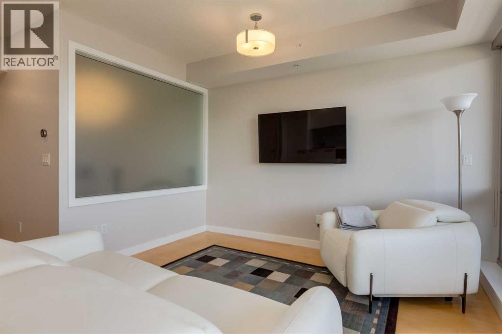 Single Family House for Sale in    Avenue NW Hillhurst Calgary 