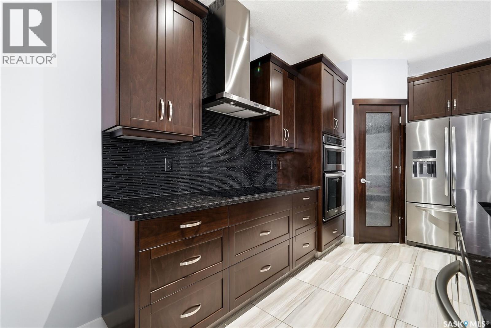 3921 Red Lily BAY - 11