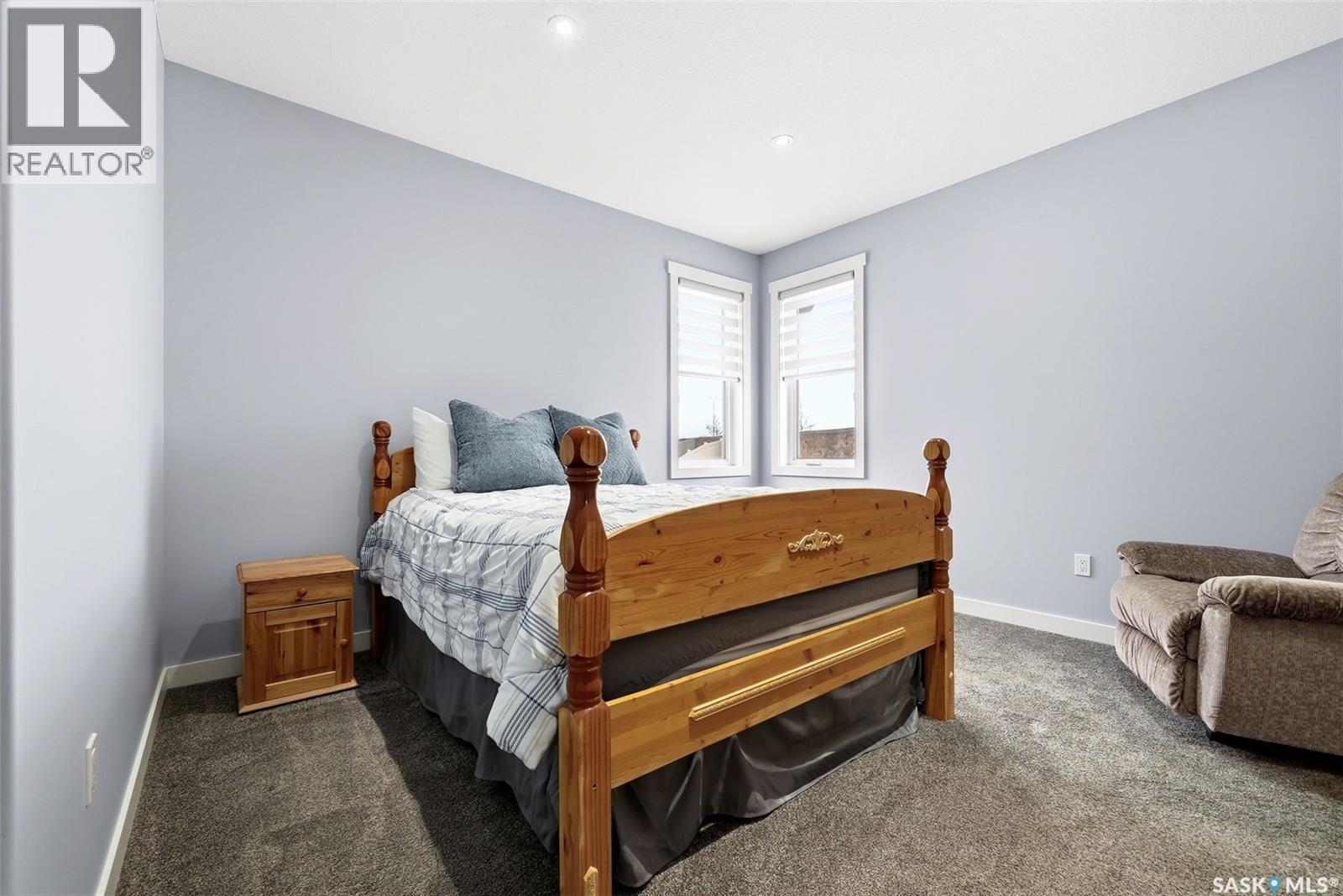 3921 Red Lily BAY - 16