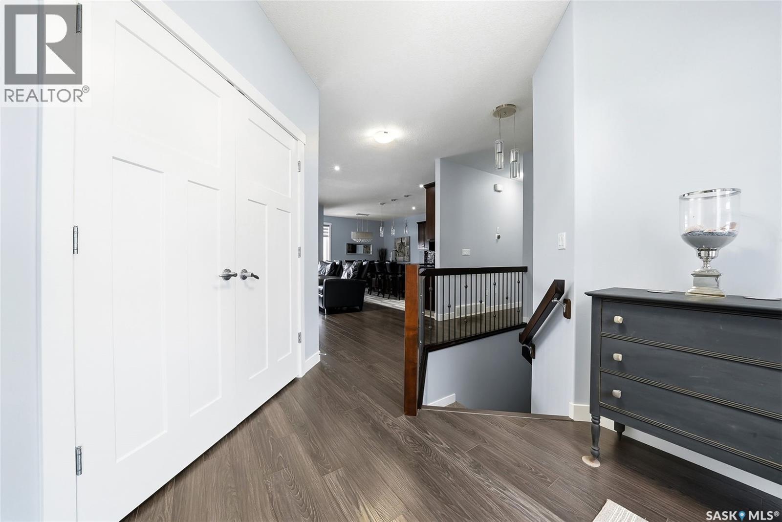 3921 Red Lily BAY - 4