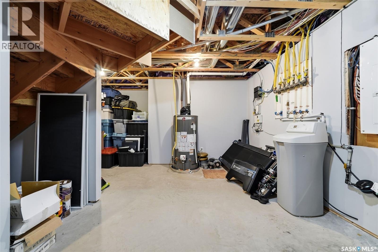 3921 Red Lily BAY - 46