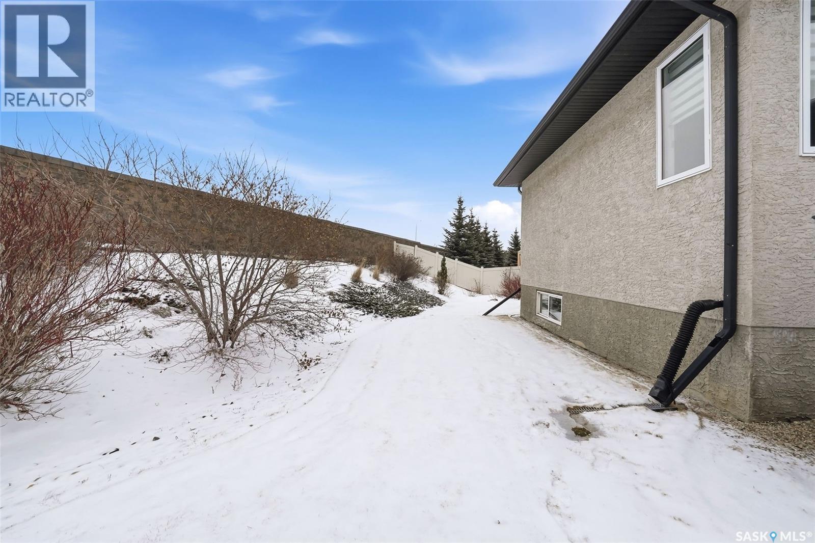 3921 Red Lily BAY - 56