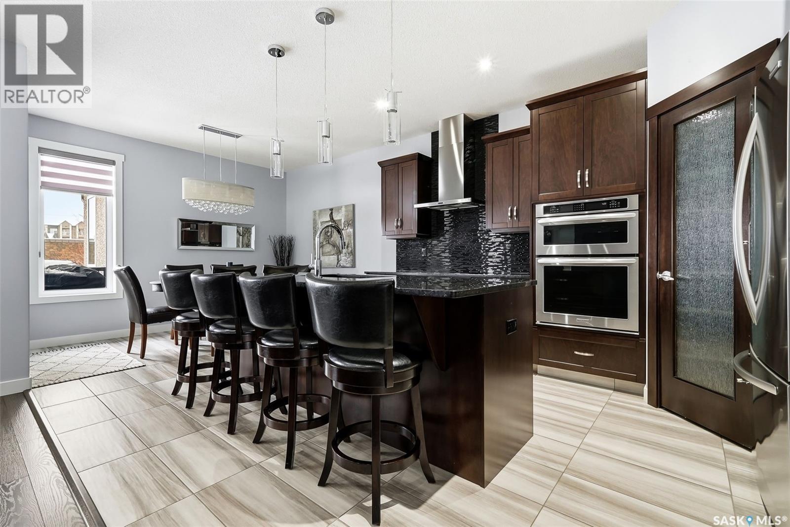 3921 Red Lily BAY - 9