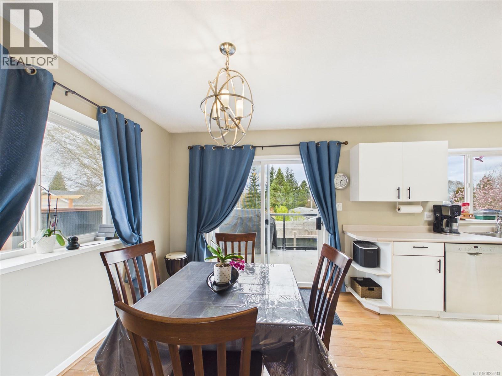 891 Esslinger Rd - 4