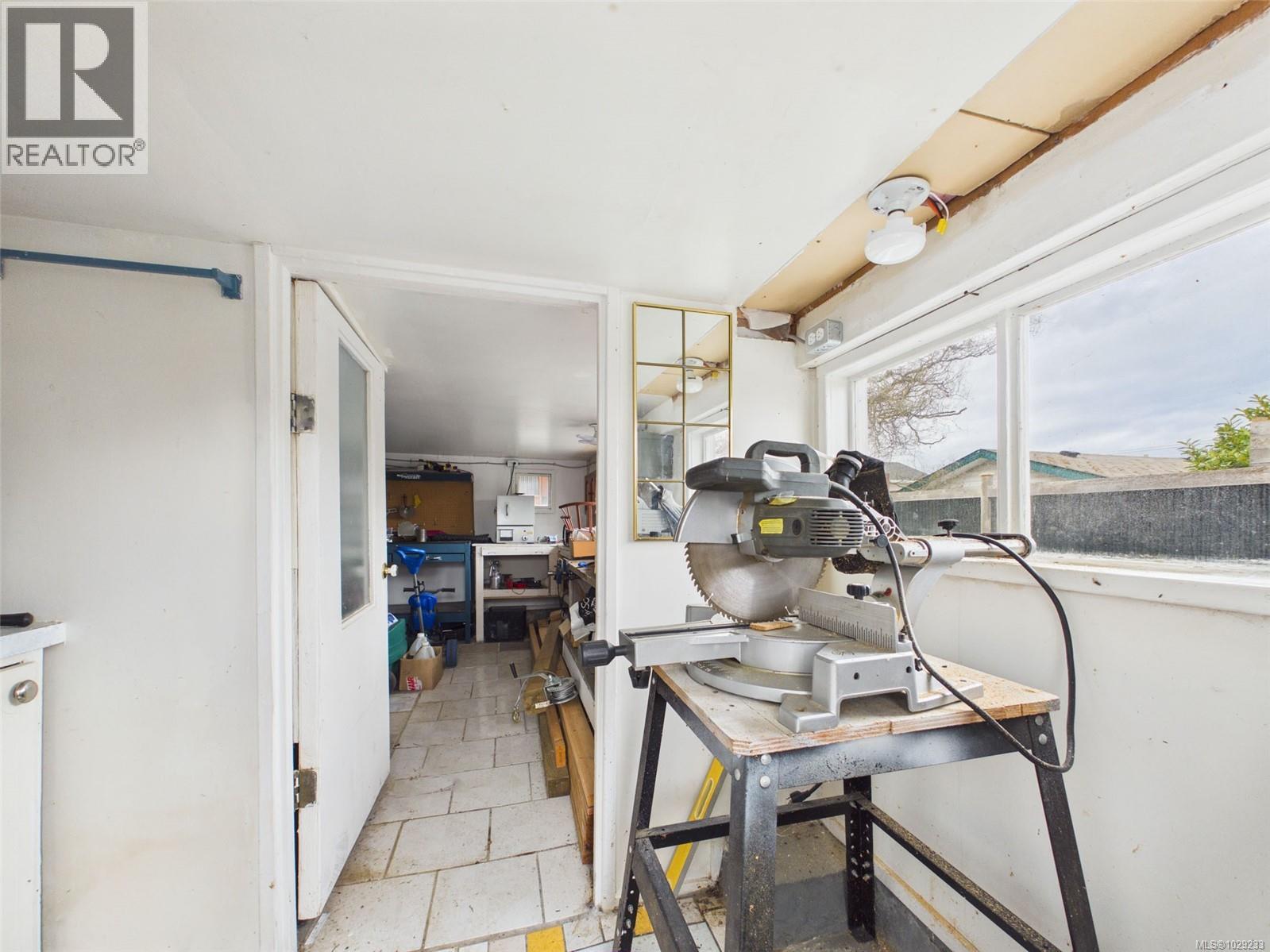 891 Esslinger Rd - 36