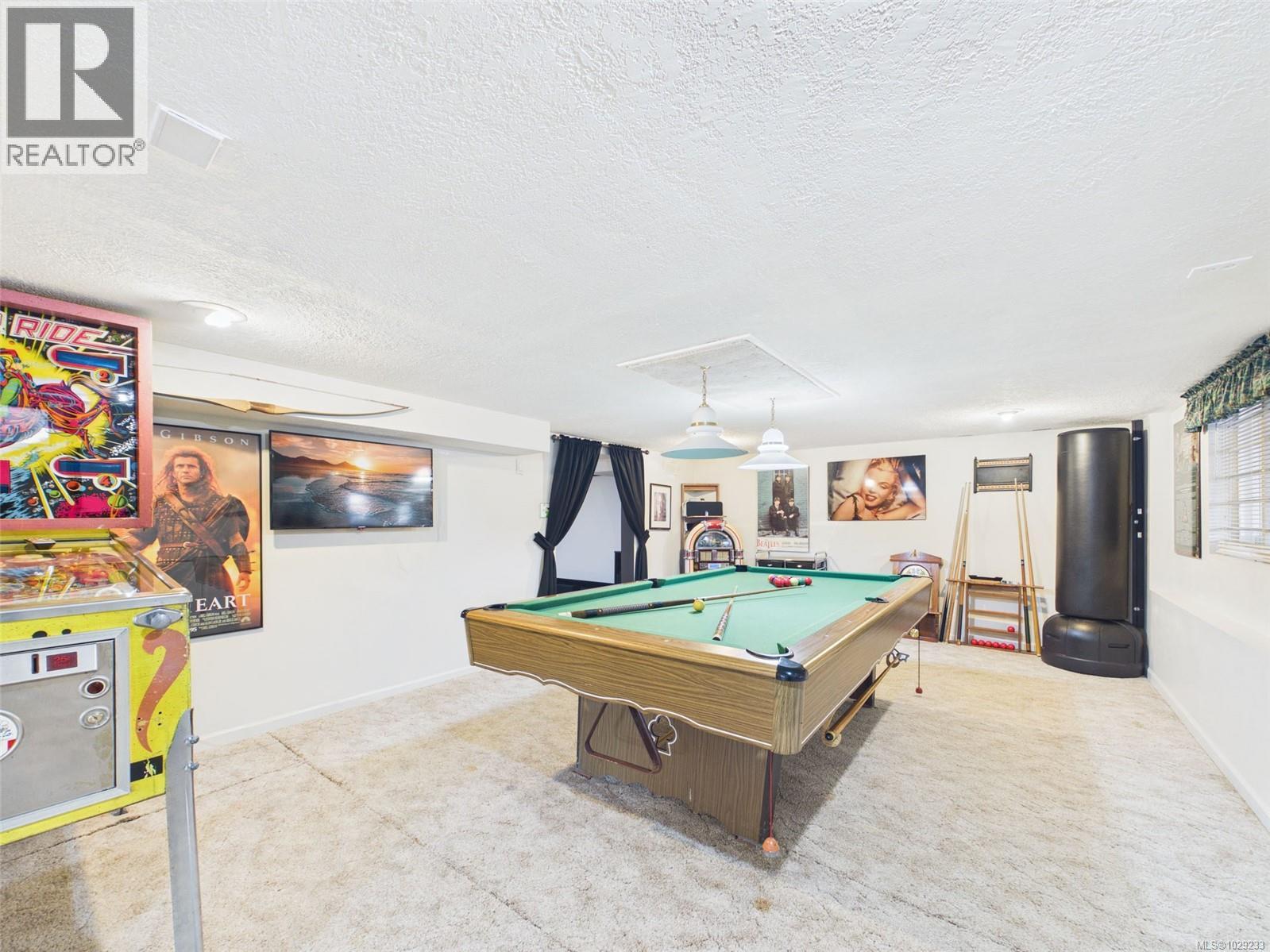 891 ESSLINGER RD - 33