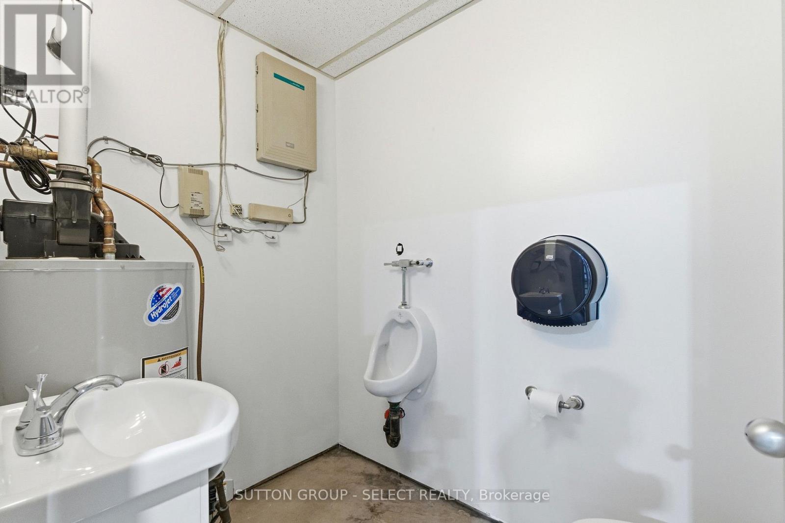 120 THAMES ROAD W Property Photo