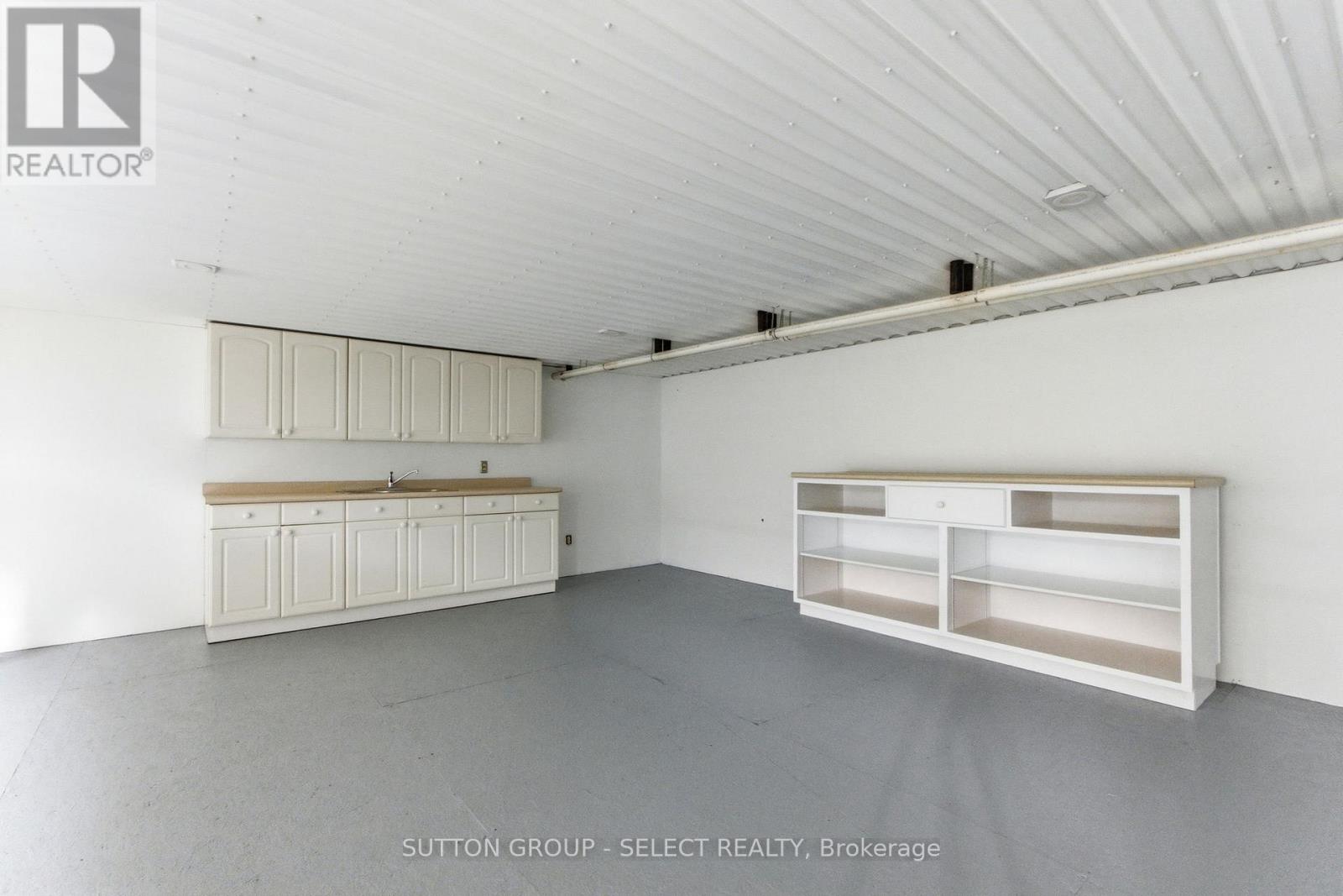 120 THAMES ROAD W Property Photo