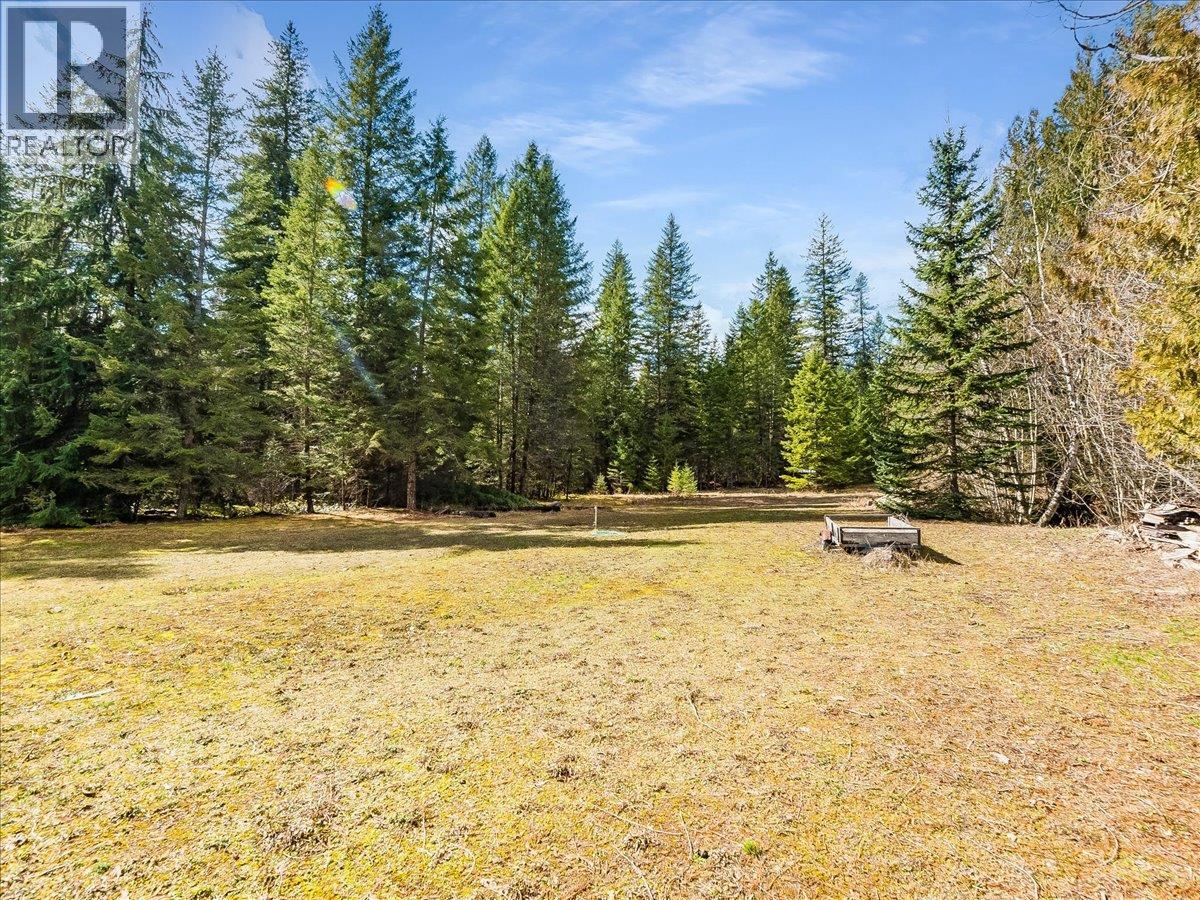 5641 Slocan River Road, Winlaw