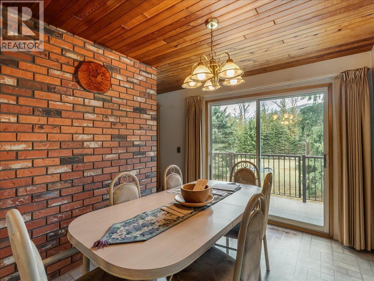 5641 Slocan River Road, Winlaw