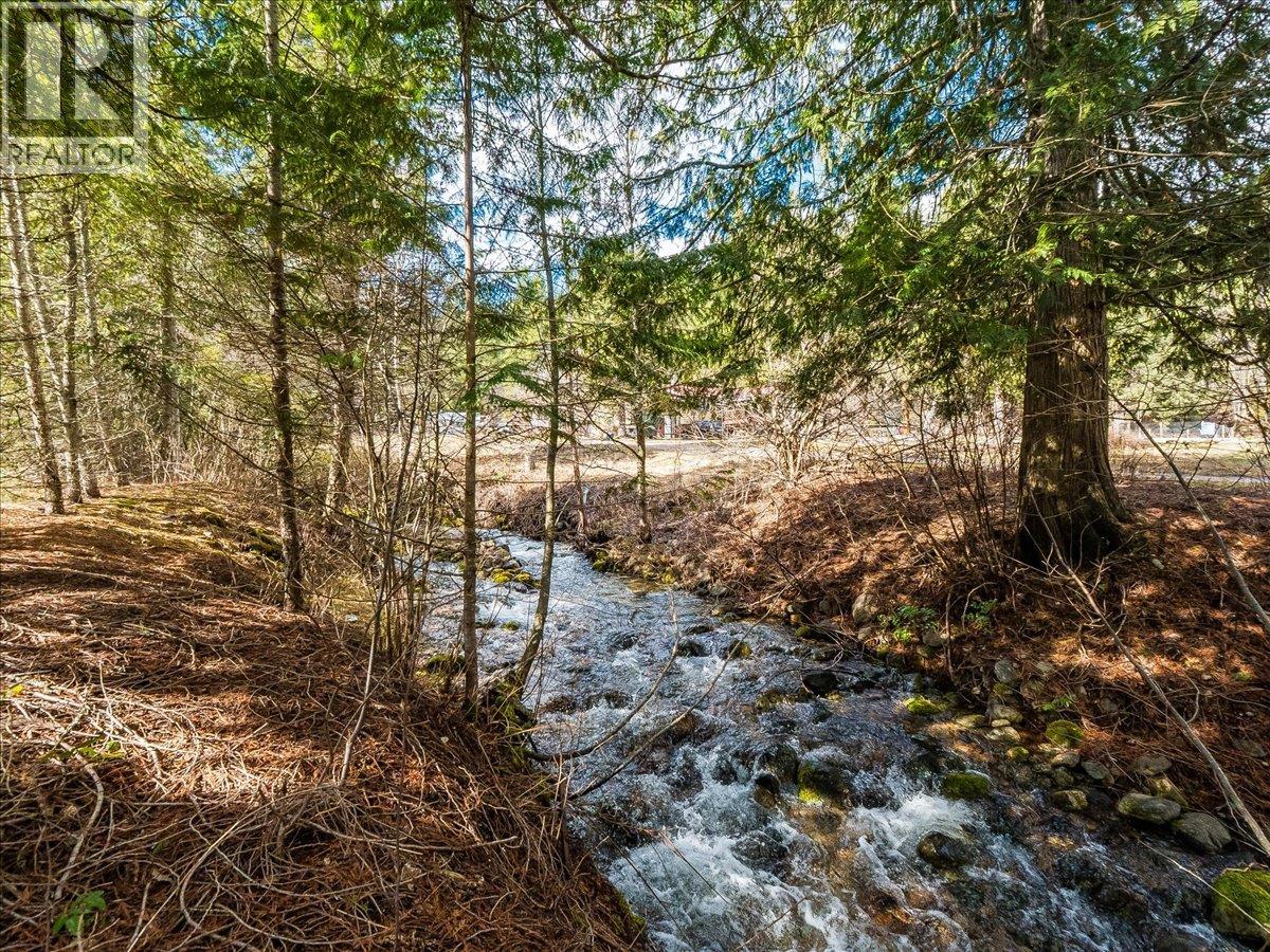 5641 Slocan River Road, Winlaw