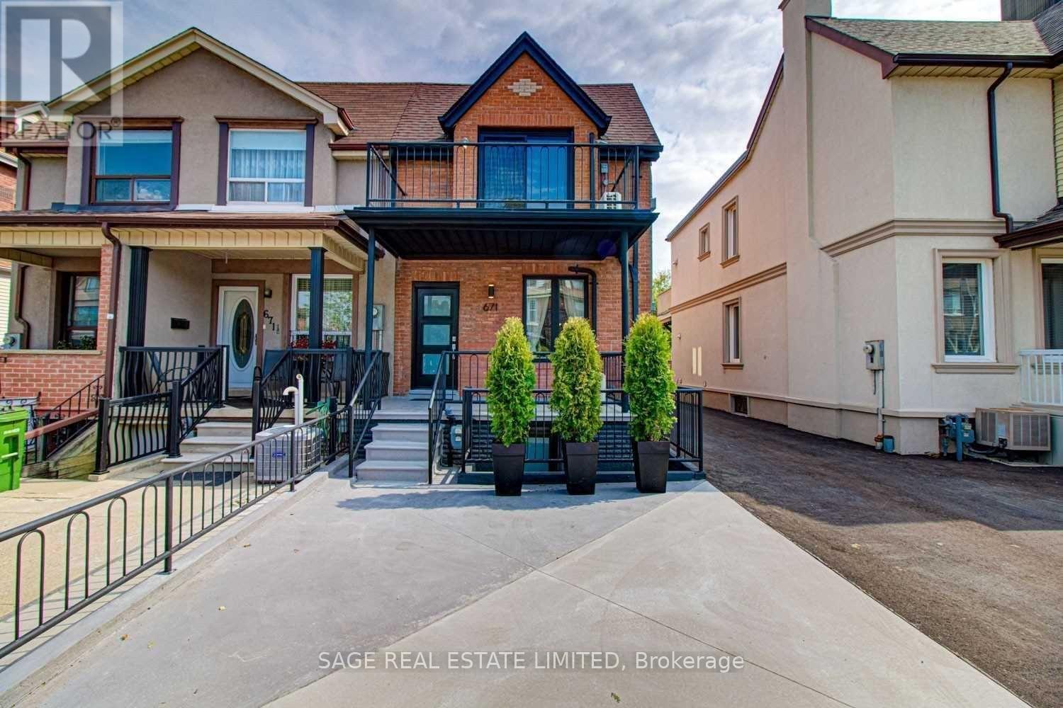 LOWER - 671 DUFFERIN STREET