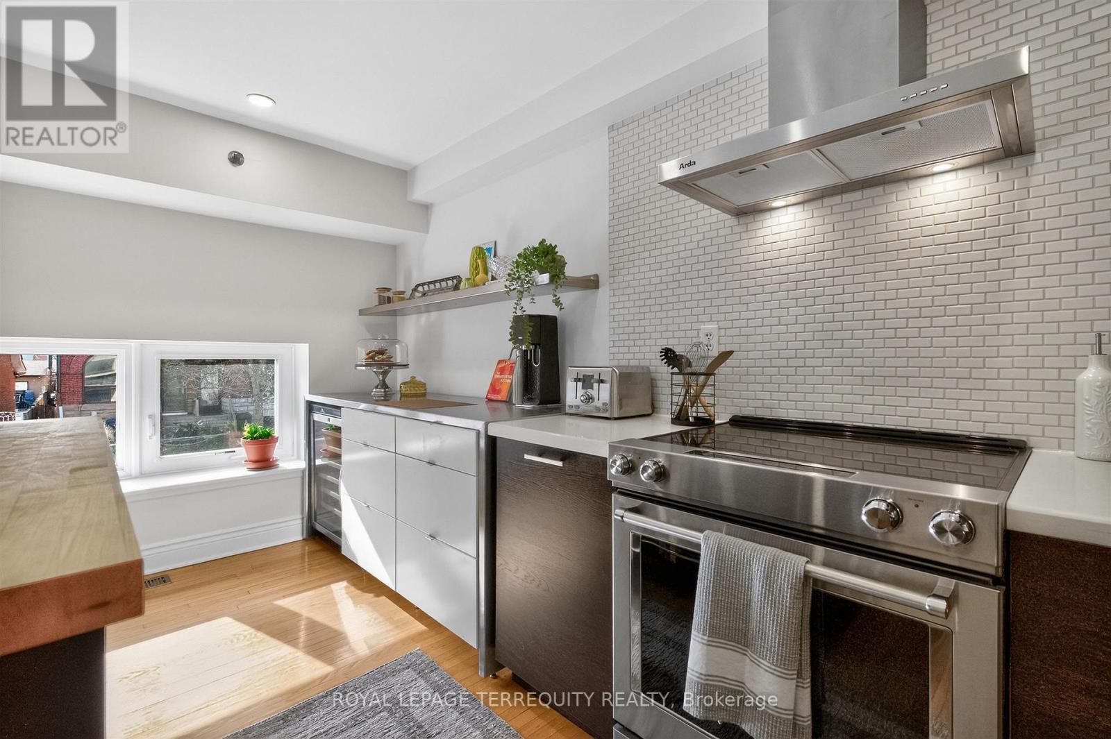 #1 75 MARKHAM STREET - 14