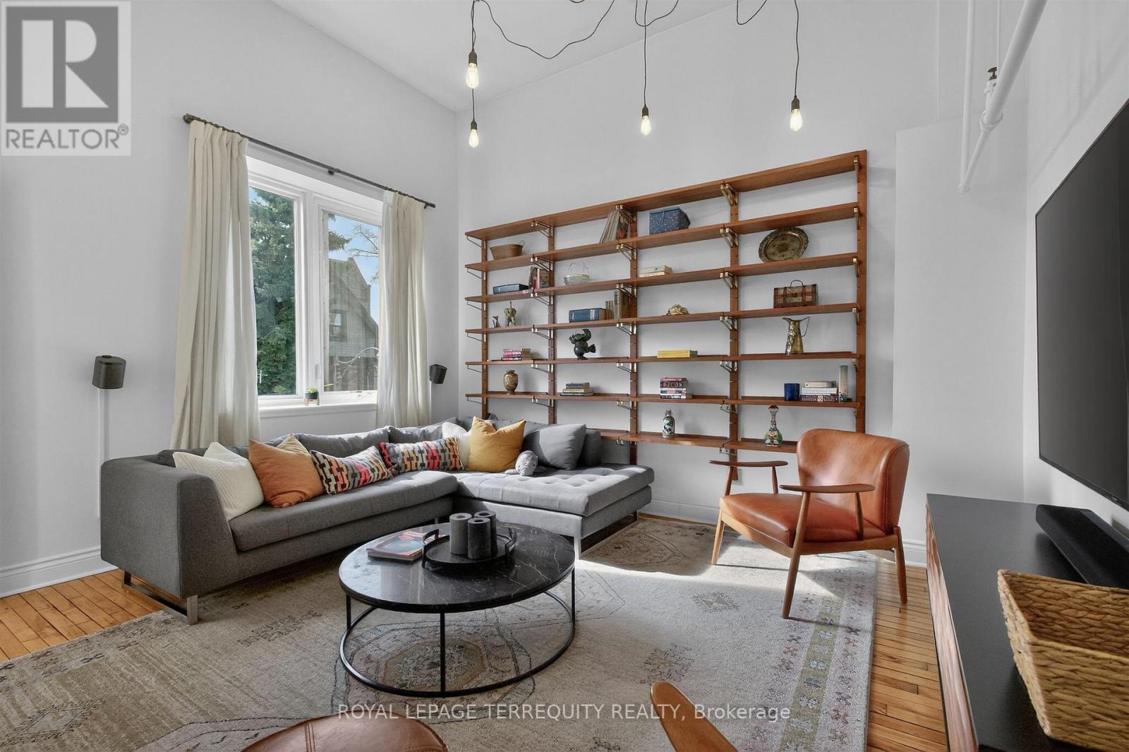 #1 75 MARKHAM STREET - 22