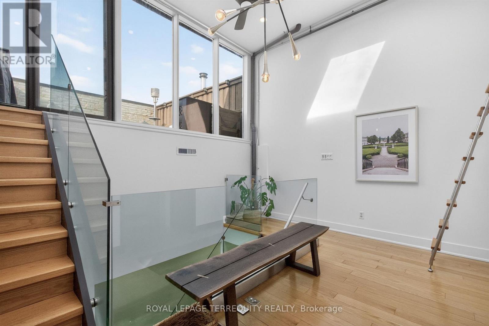 #1 75 MARKHAM STREET - 28