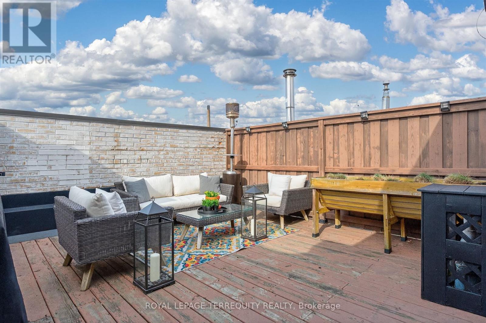 #1 75 MARKHAM STREET - 36