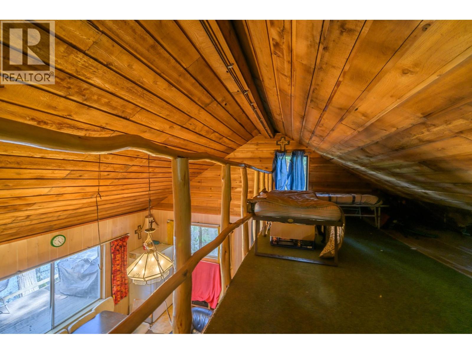 5319 EAST BARRIERE LAKE FS Road, Barriere