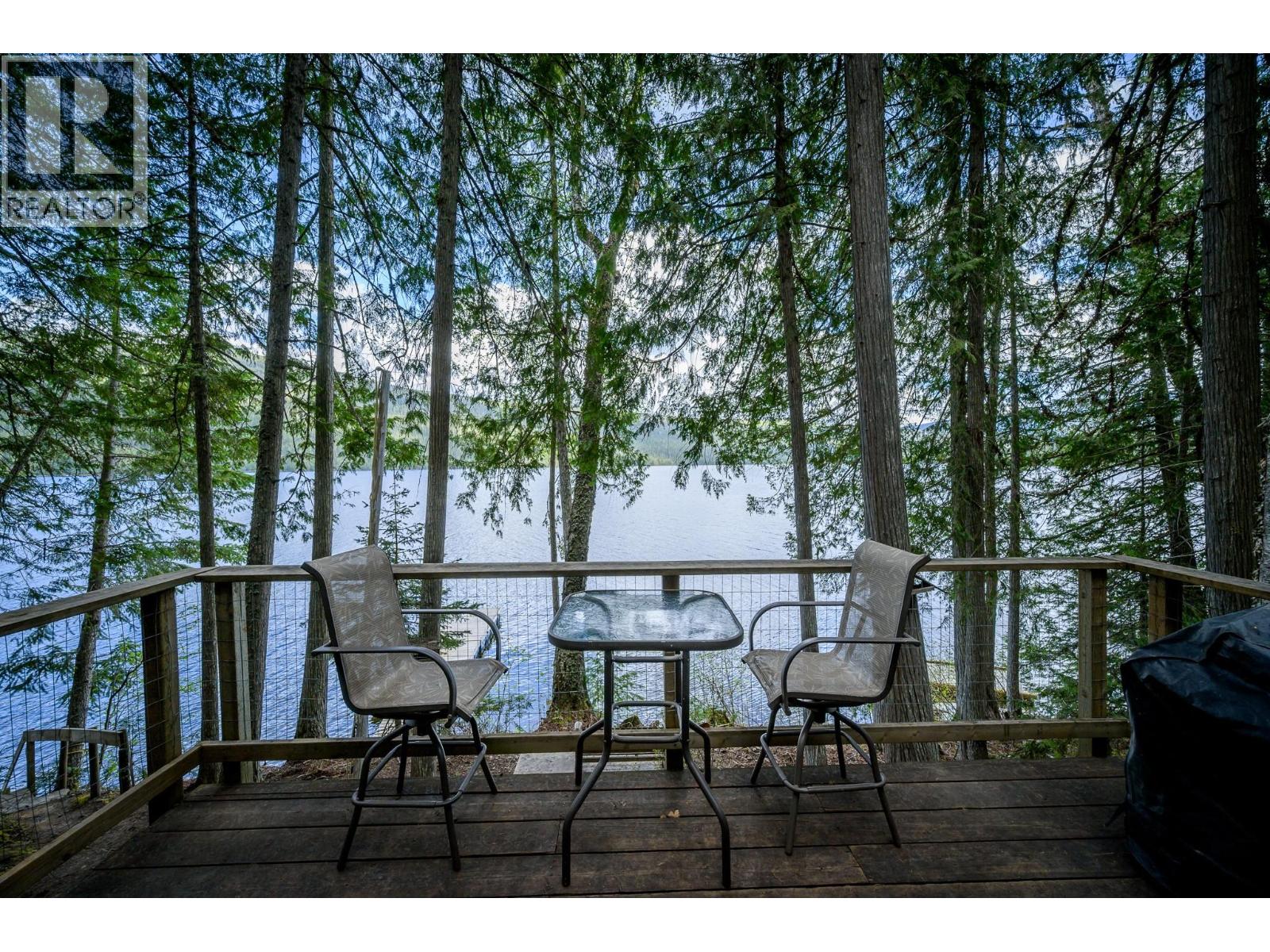 5319 EAST BARRIERE LAKE FS Road, Barriere