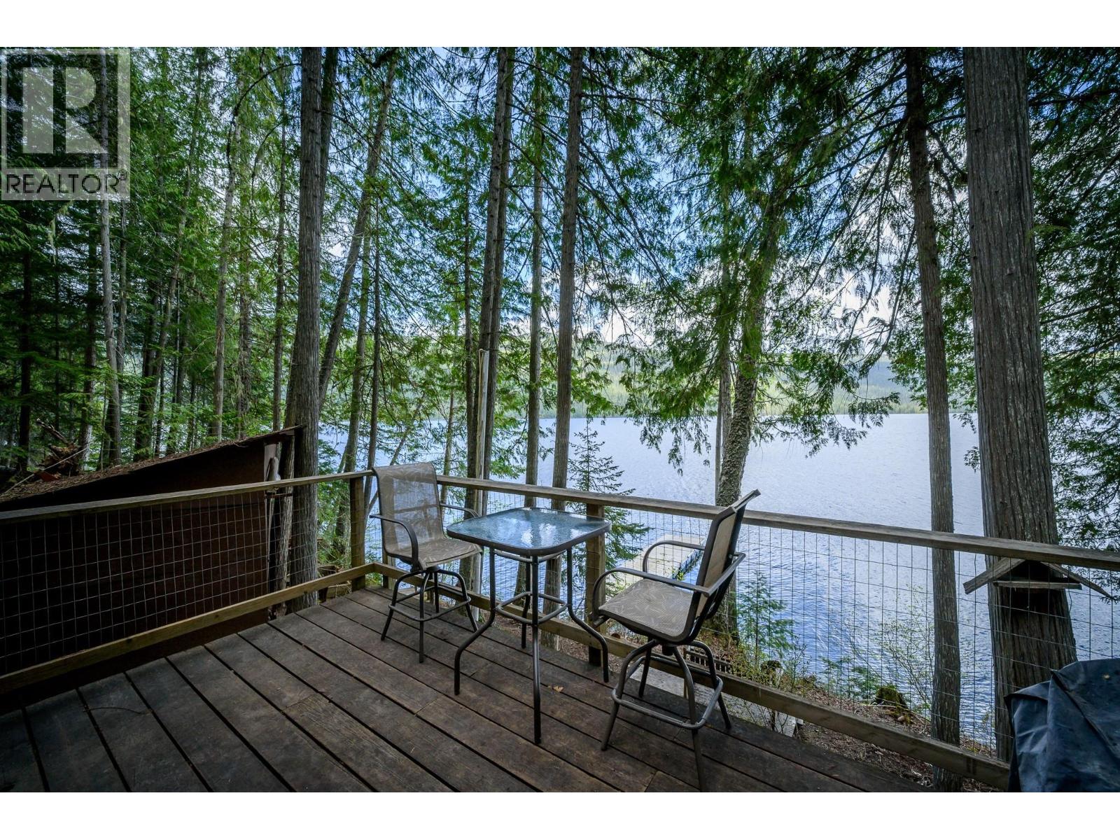 5319 EAST BARRIERE LAKE FS Road, Barriere