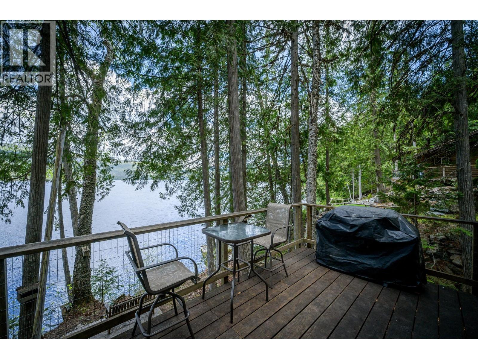 5319 EAST BARRIERE LAKE FS Road, Barriere