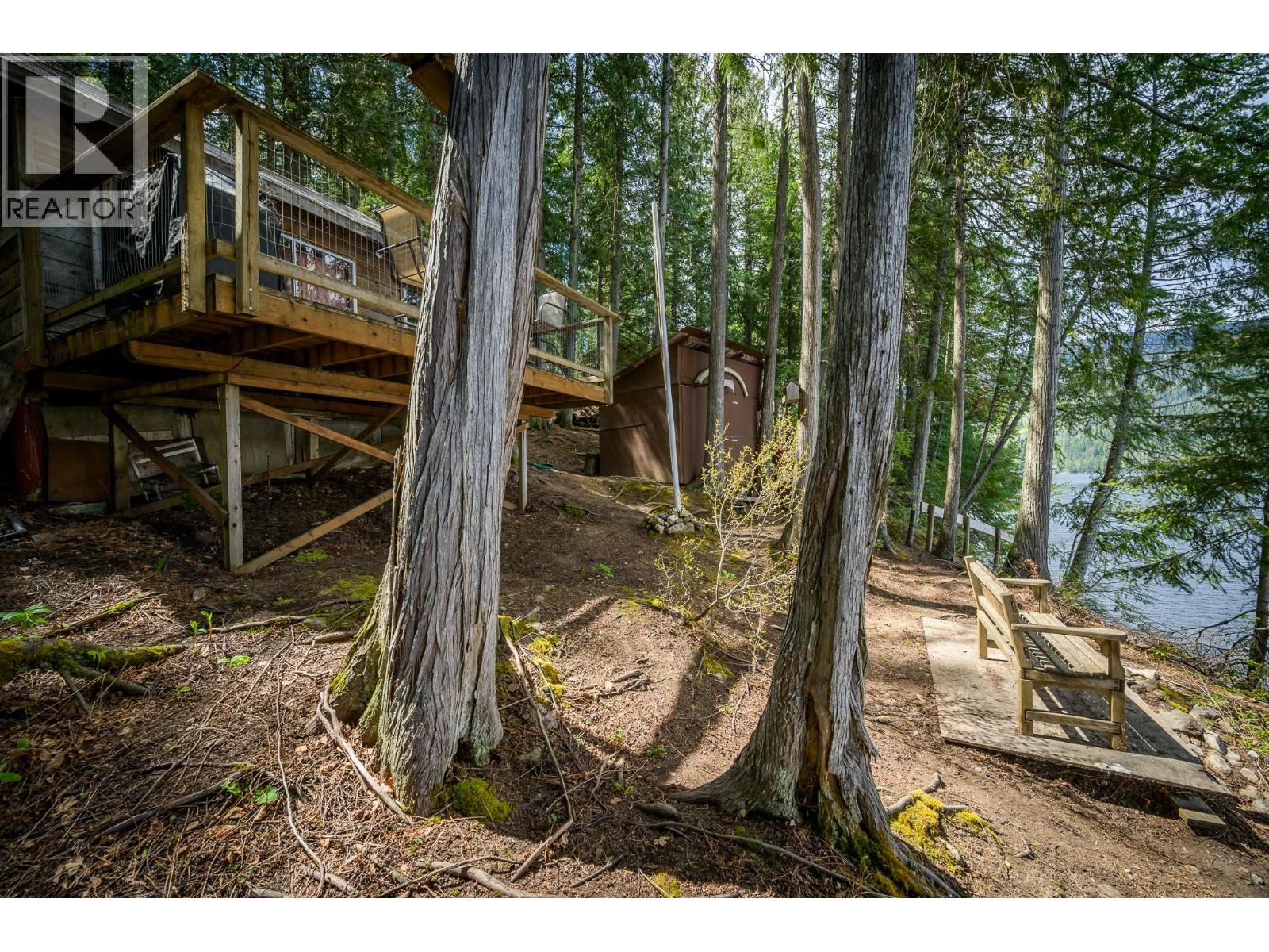 5319 EAST BARRIERE LAKE FS Road, Barriere