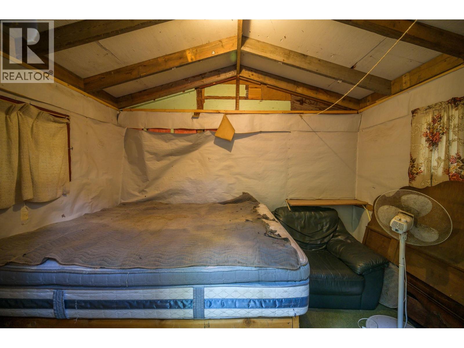 5319 EAST BARRIERE LAKE FS Road, Barriere