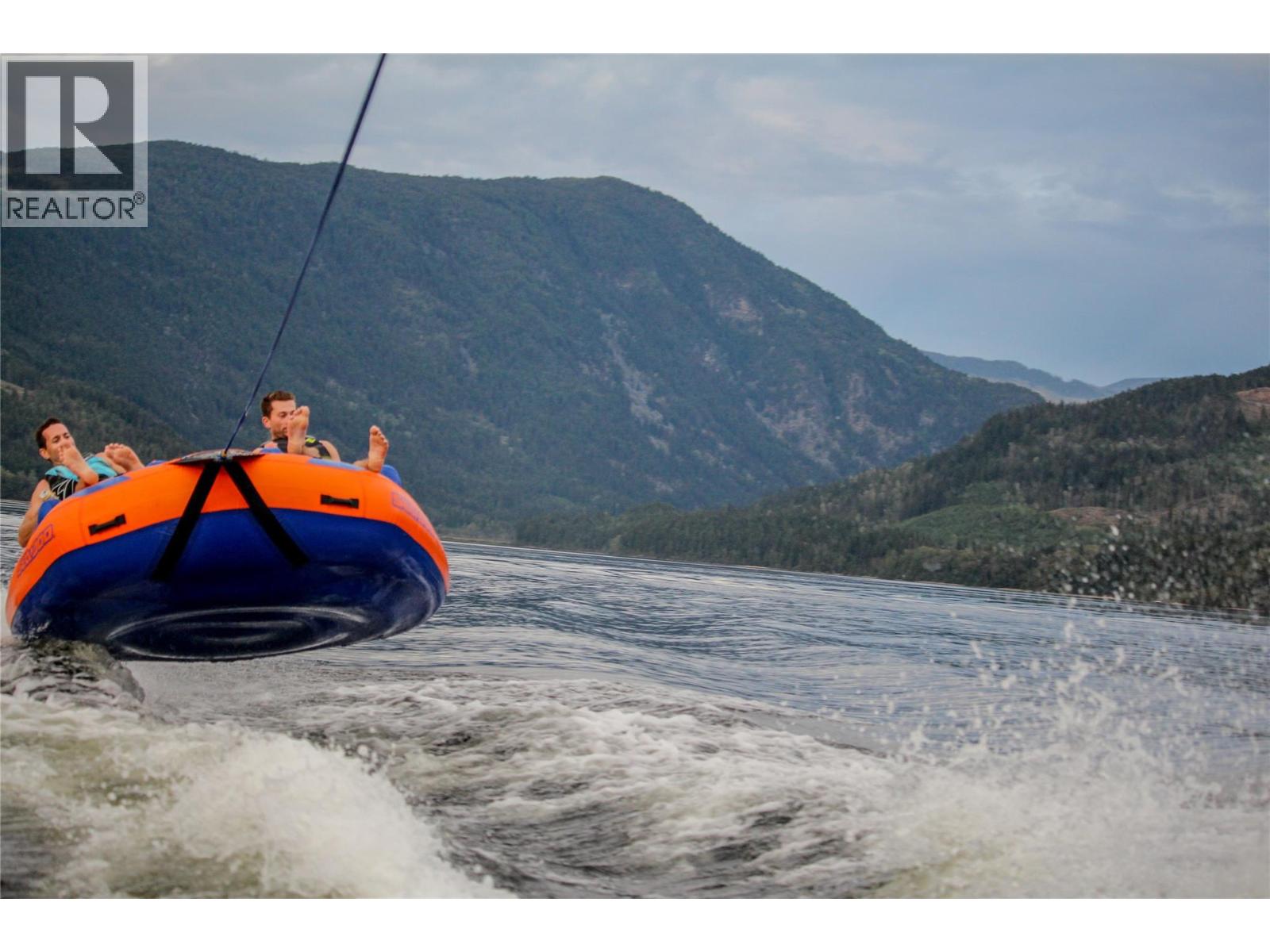 5319 EAST BARRIERE LAKE FS Road, Barriere