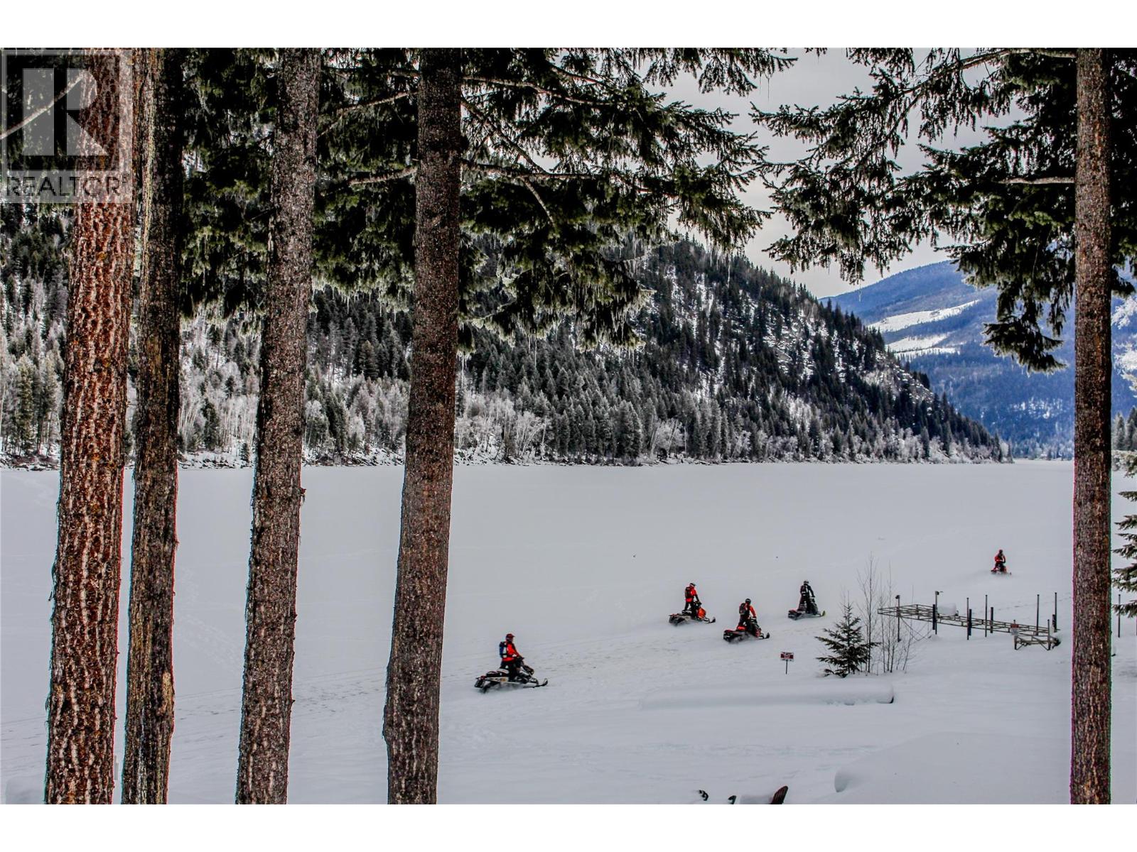 5319 EAST BARRIERE LAKE FS Road, Barriere