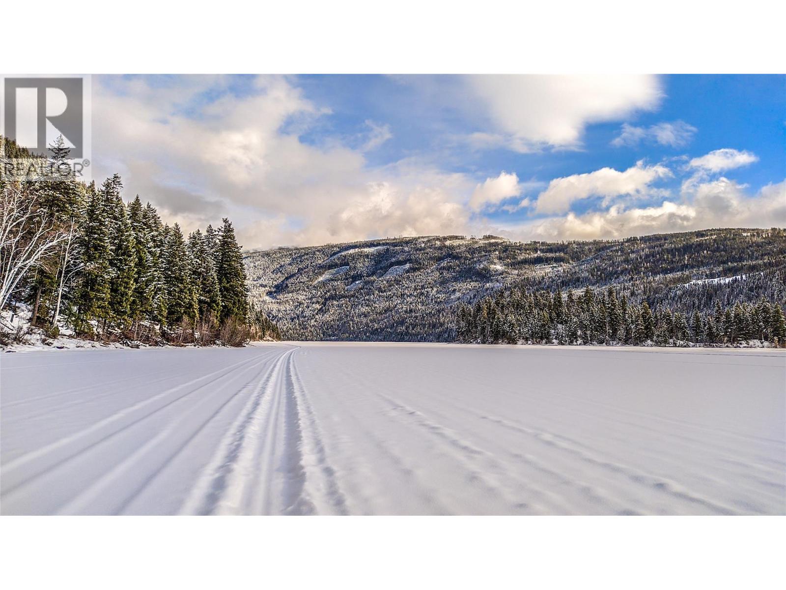 5319 EAST BARRIERE LAKE FS Road, Barriere