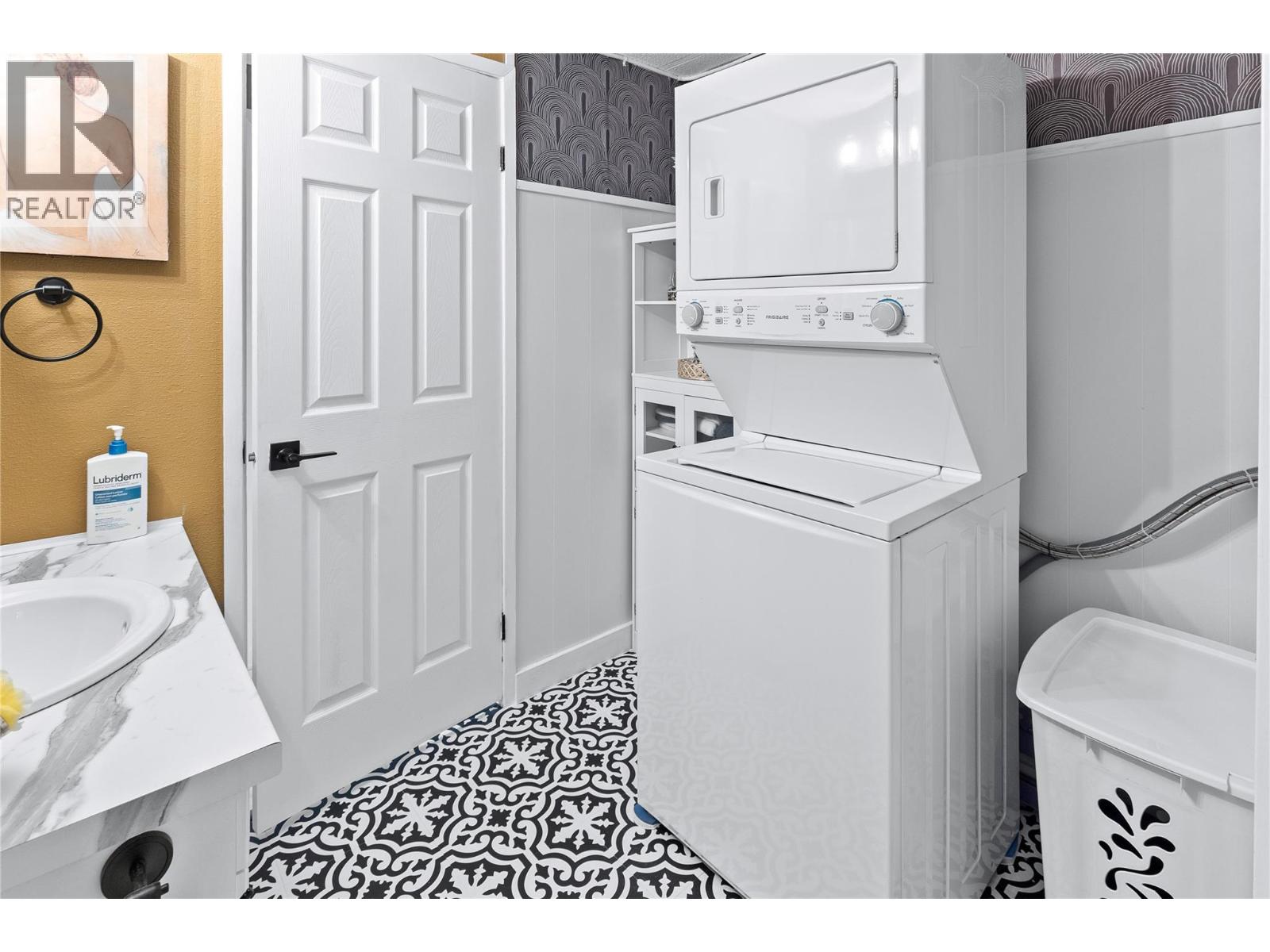 98 15401 Kalamalka Lake Road, Vernon