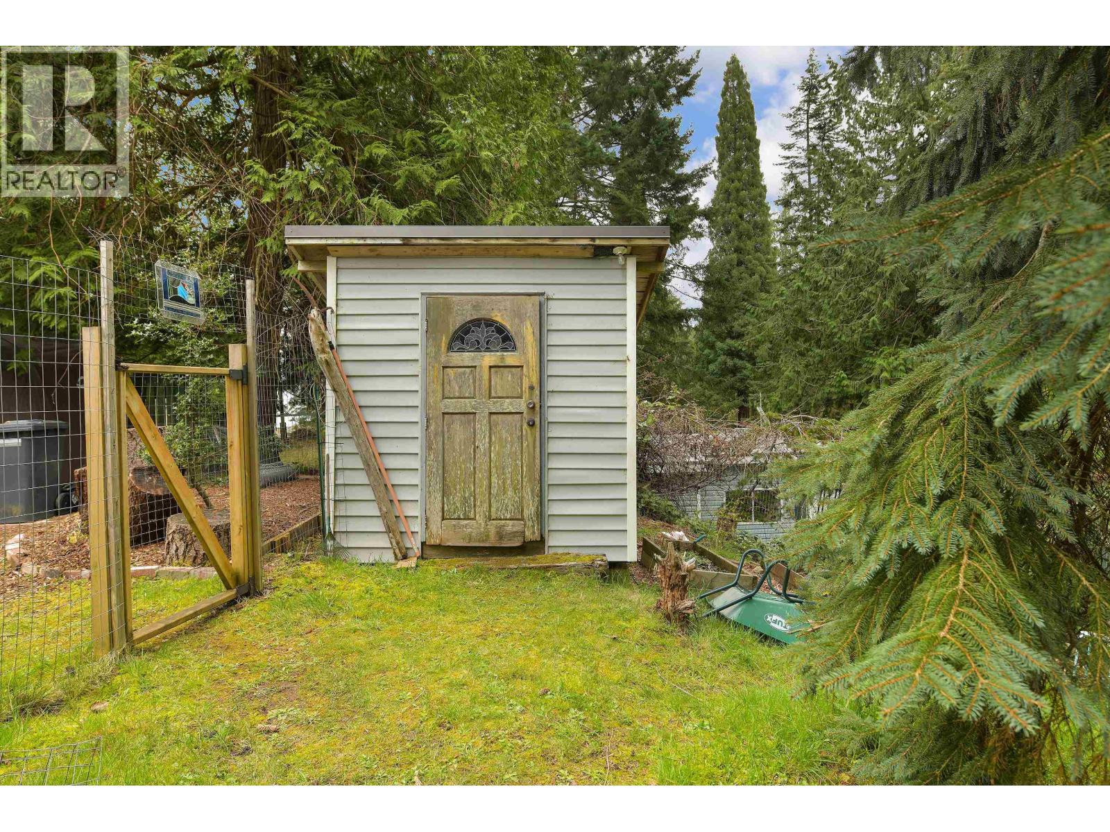 568 BAYVIEW DRIVE, Mayne Island