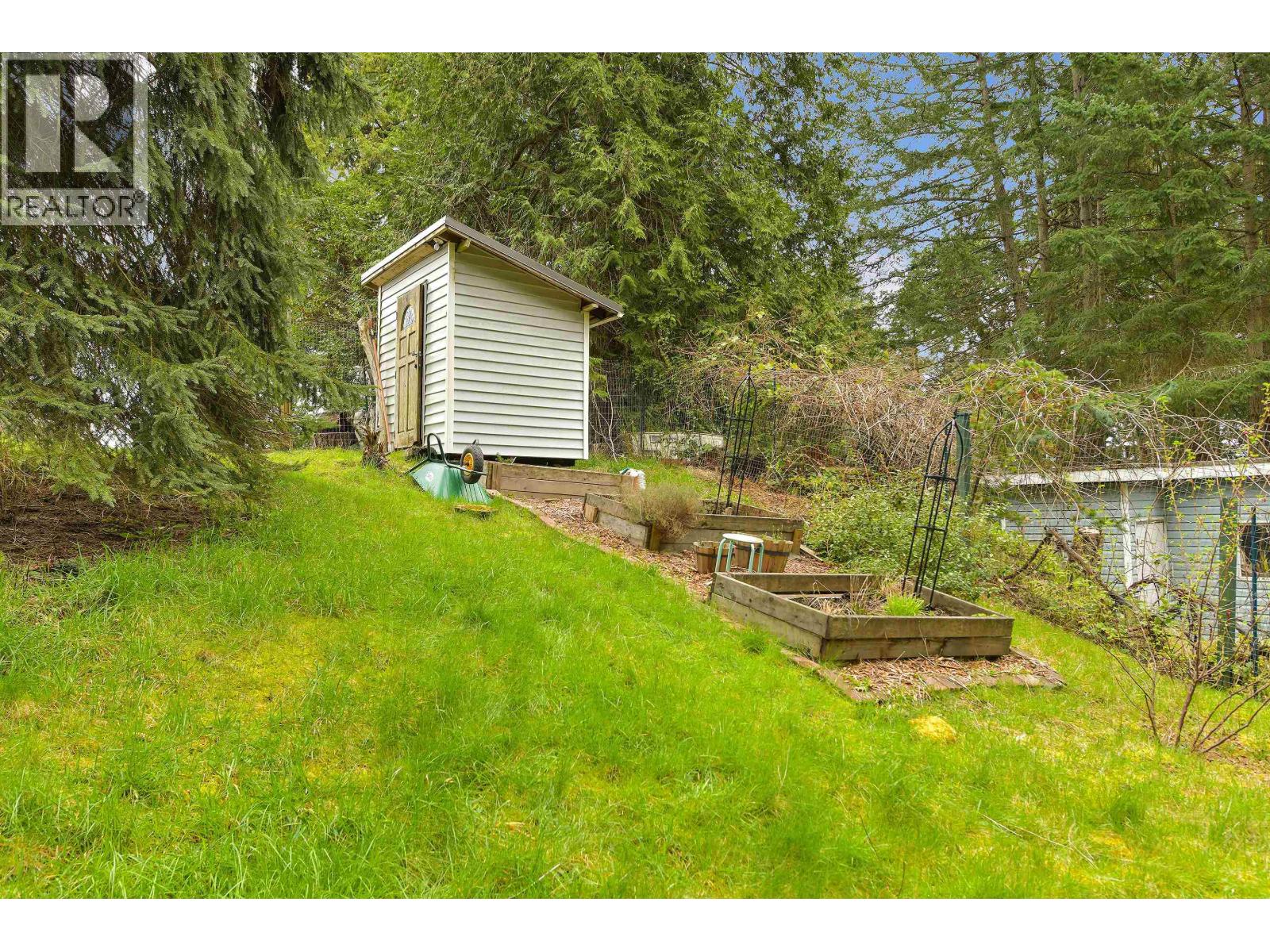568 BAYVIEW DRIVE, Mayne Island