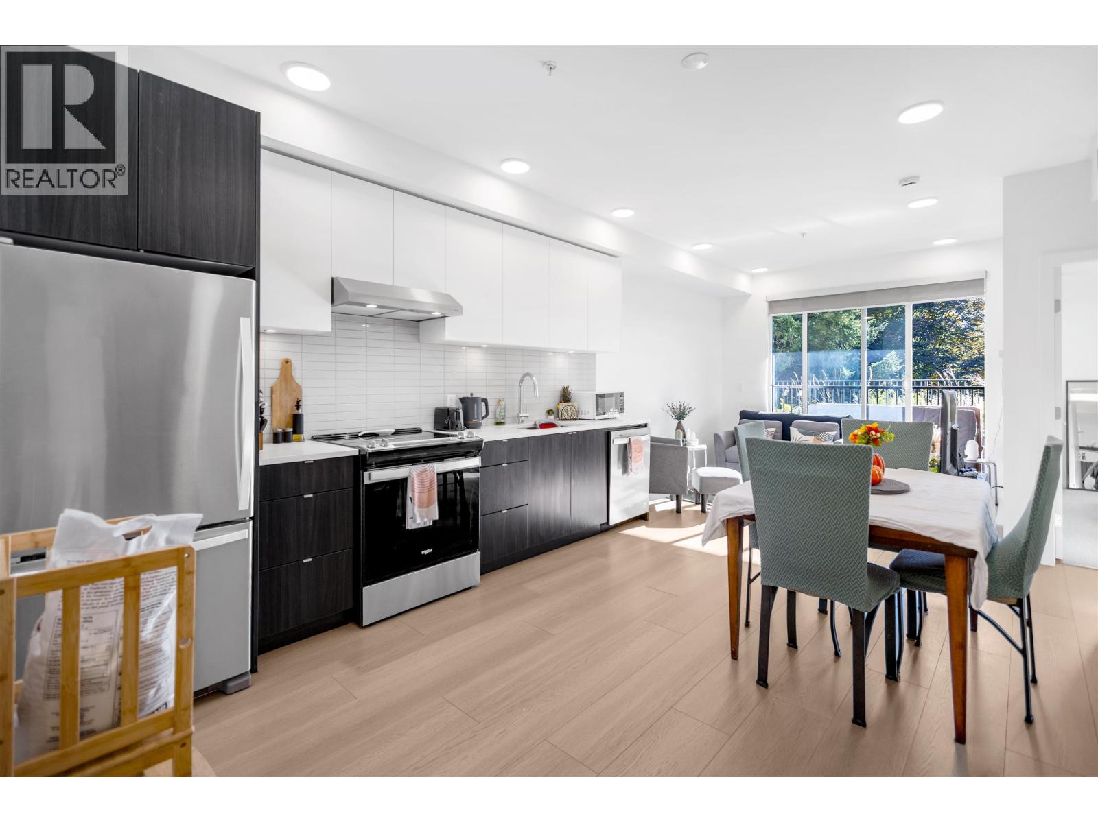 306 37994 2ND AVENUE, Squamish