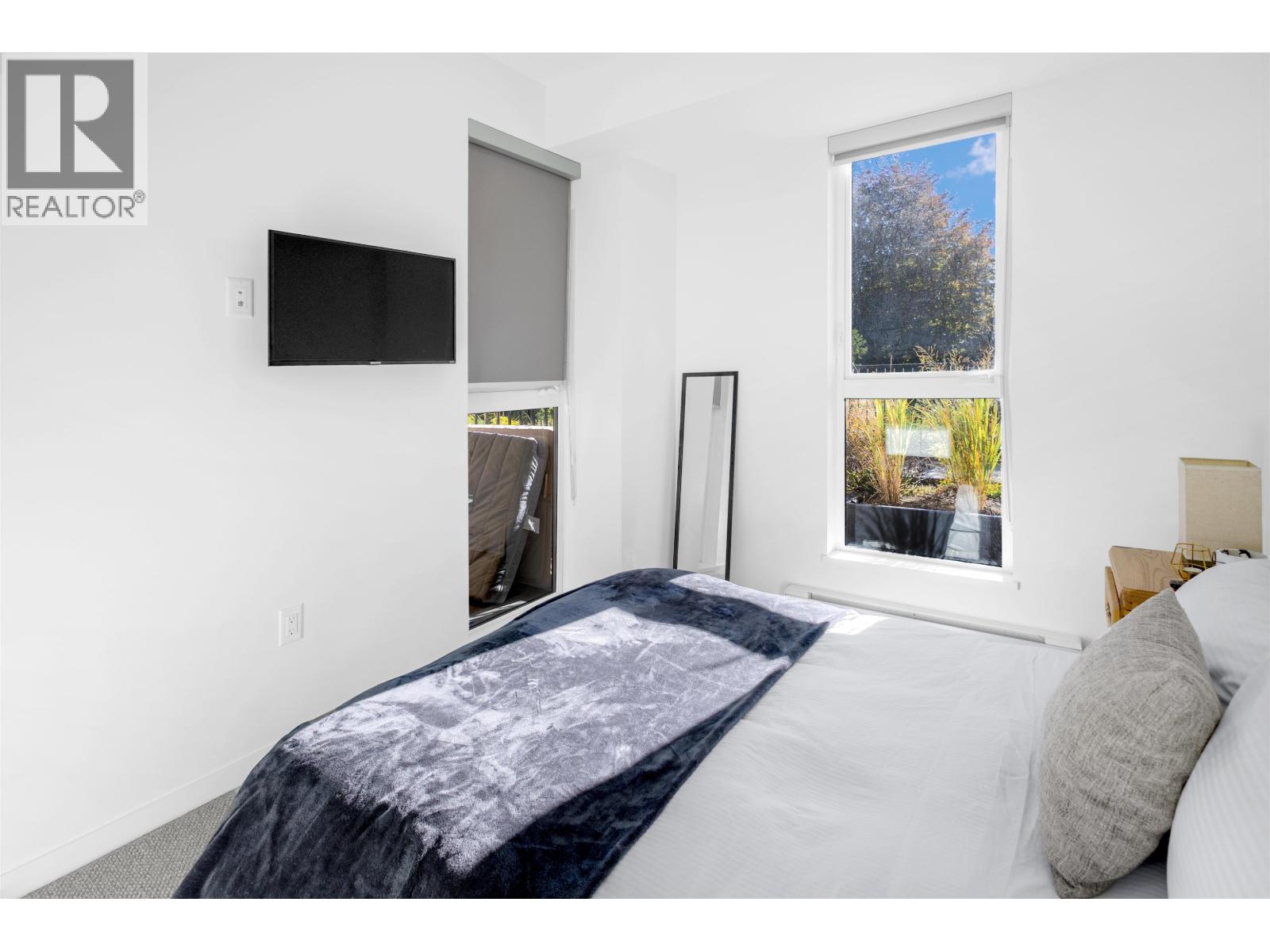 306 37994 2ND AVENUE, Squamish