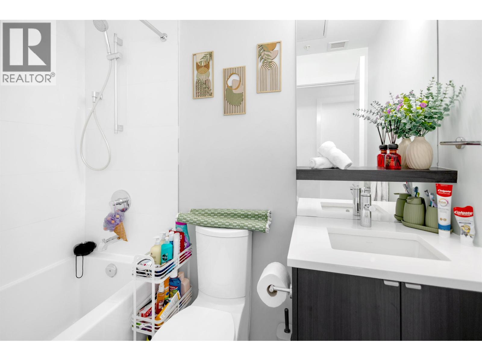 306 37994 2ND AVENUE, Squamish