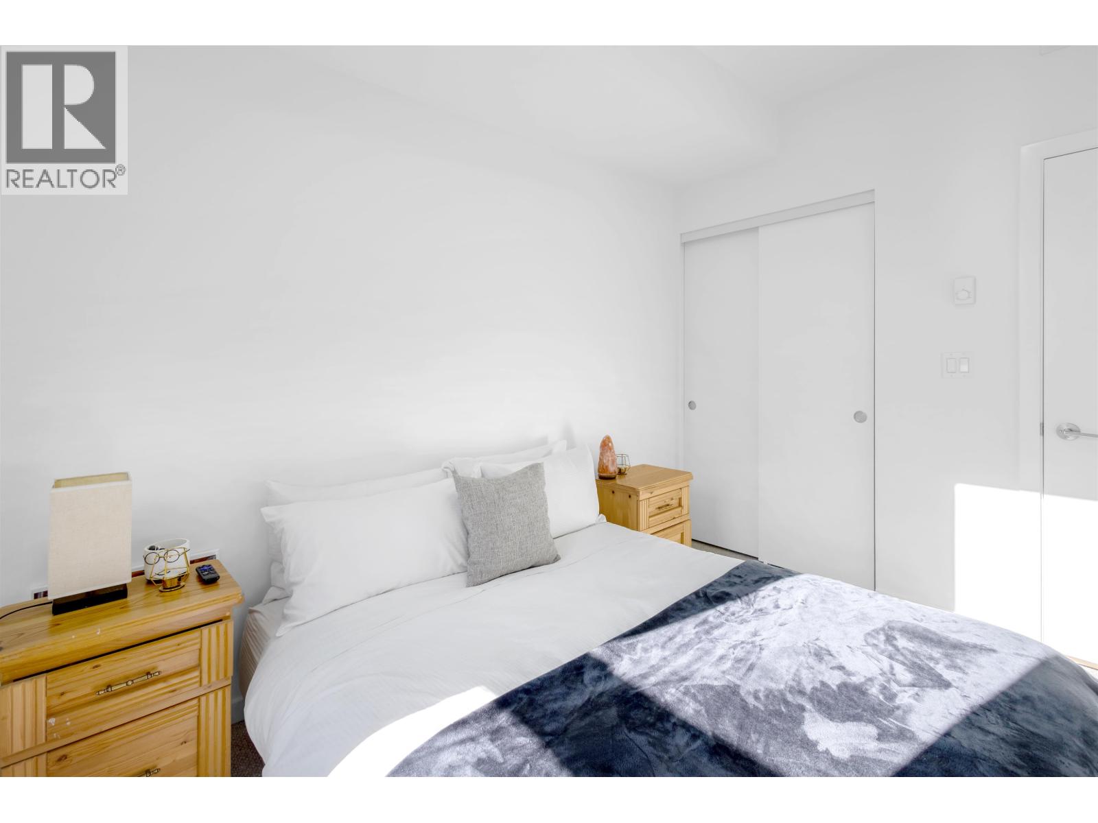 306 37994 2ND AVENUE, Squamish