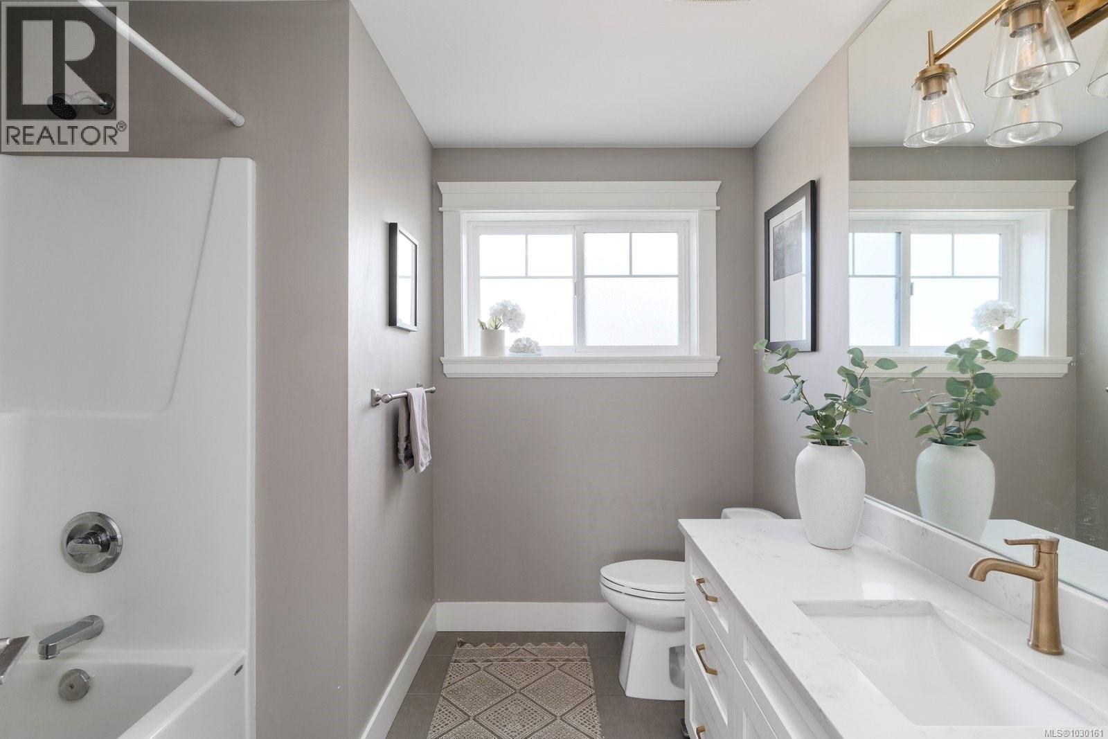 2168 CHAMPIONS WAY - 34