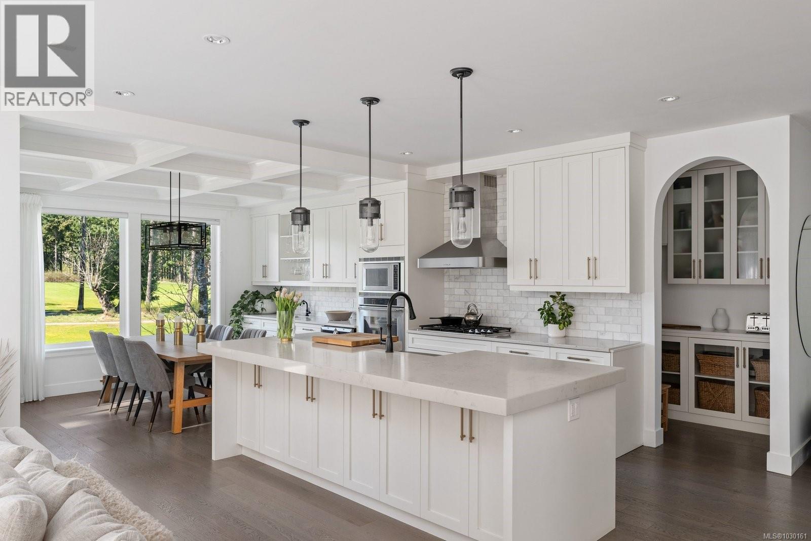 2168 CHAMPIONS WAY - 5