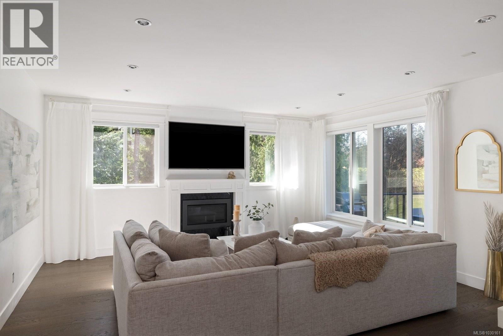 2168 CHAMPIONS WAY - 6