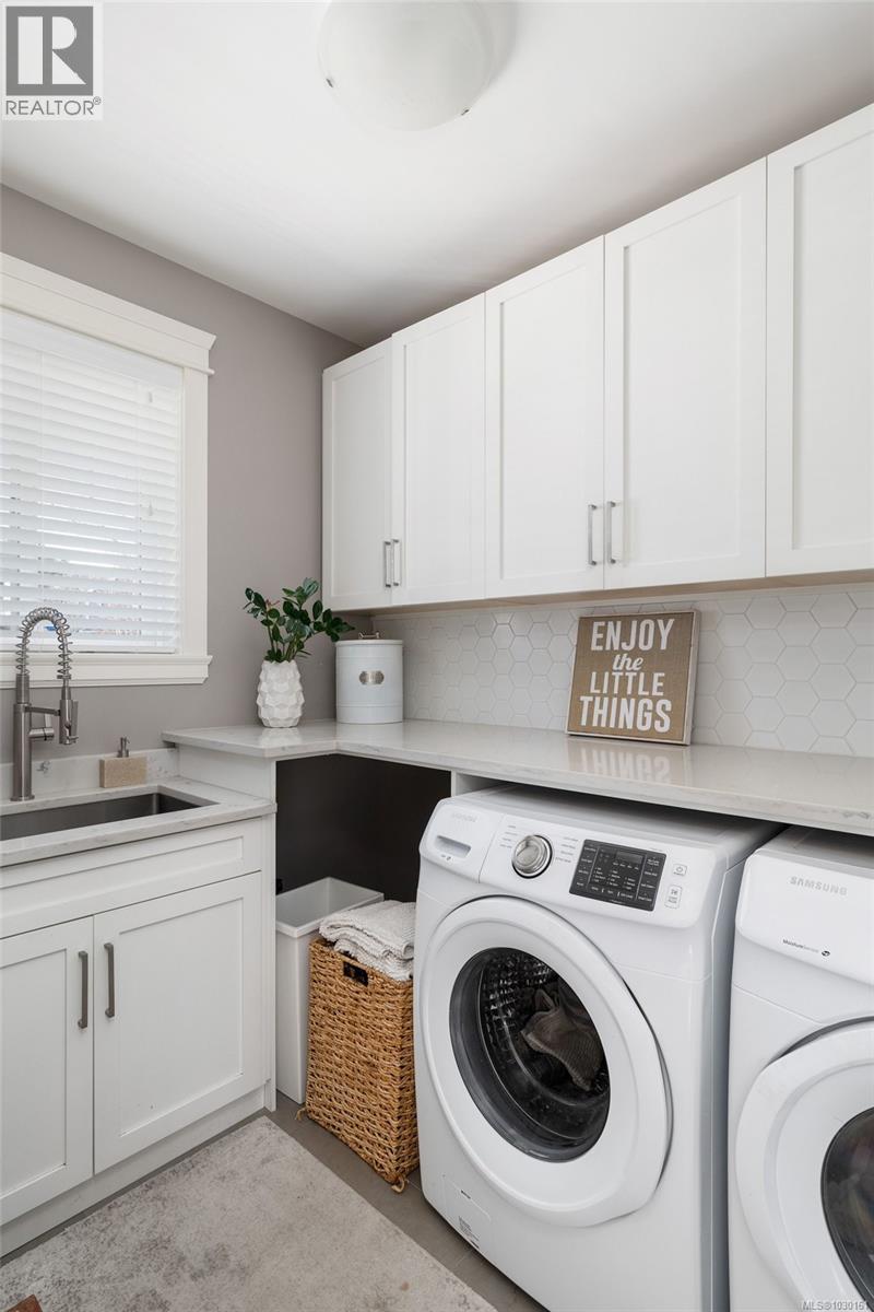 2168 CHAMPIONS WAY - 29