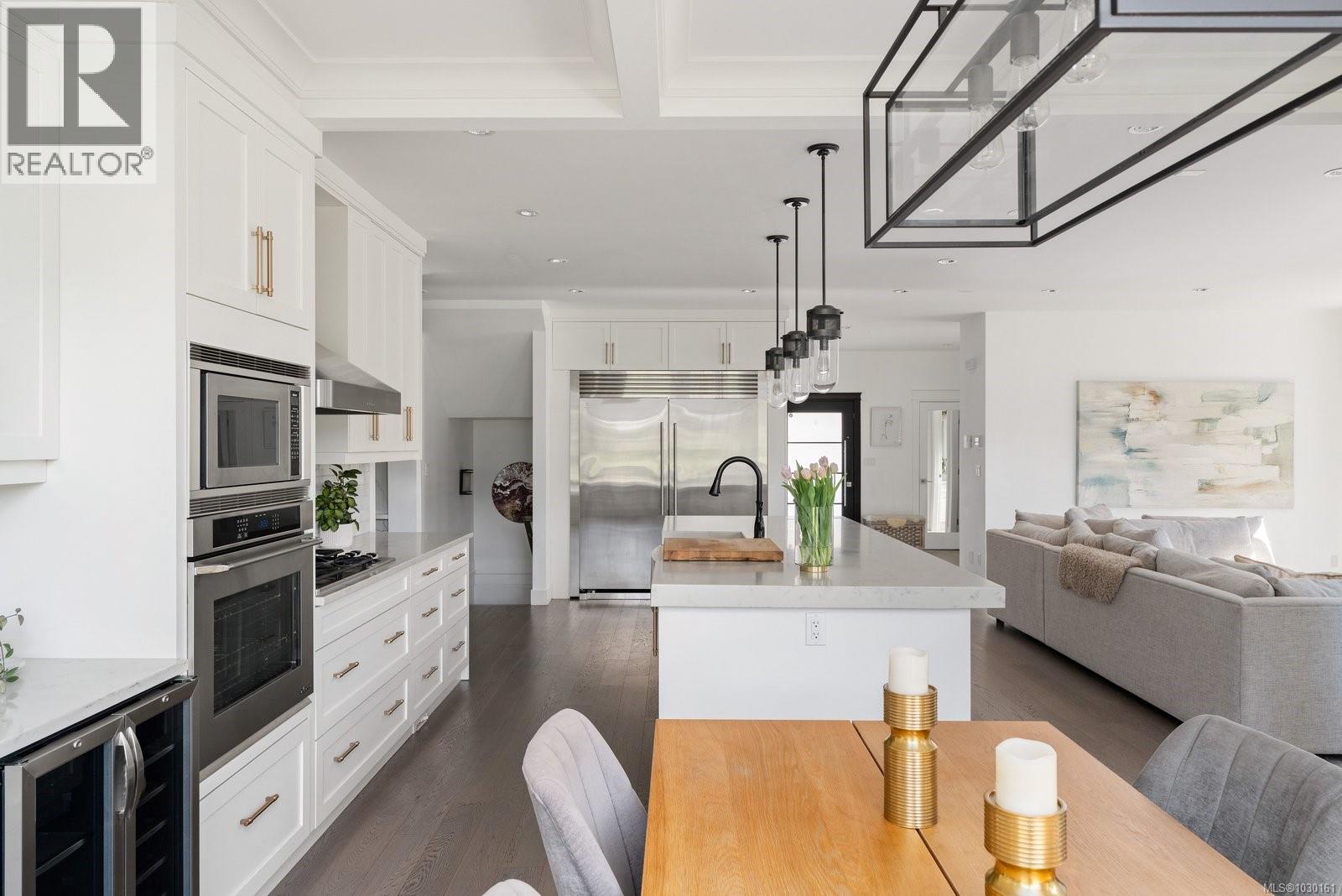 2168 CHAMPIONS WAY - 14