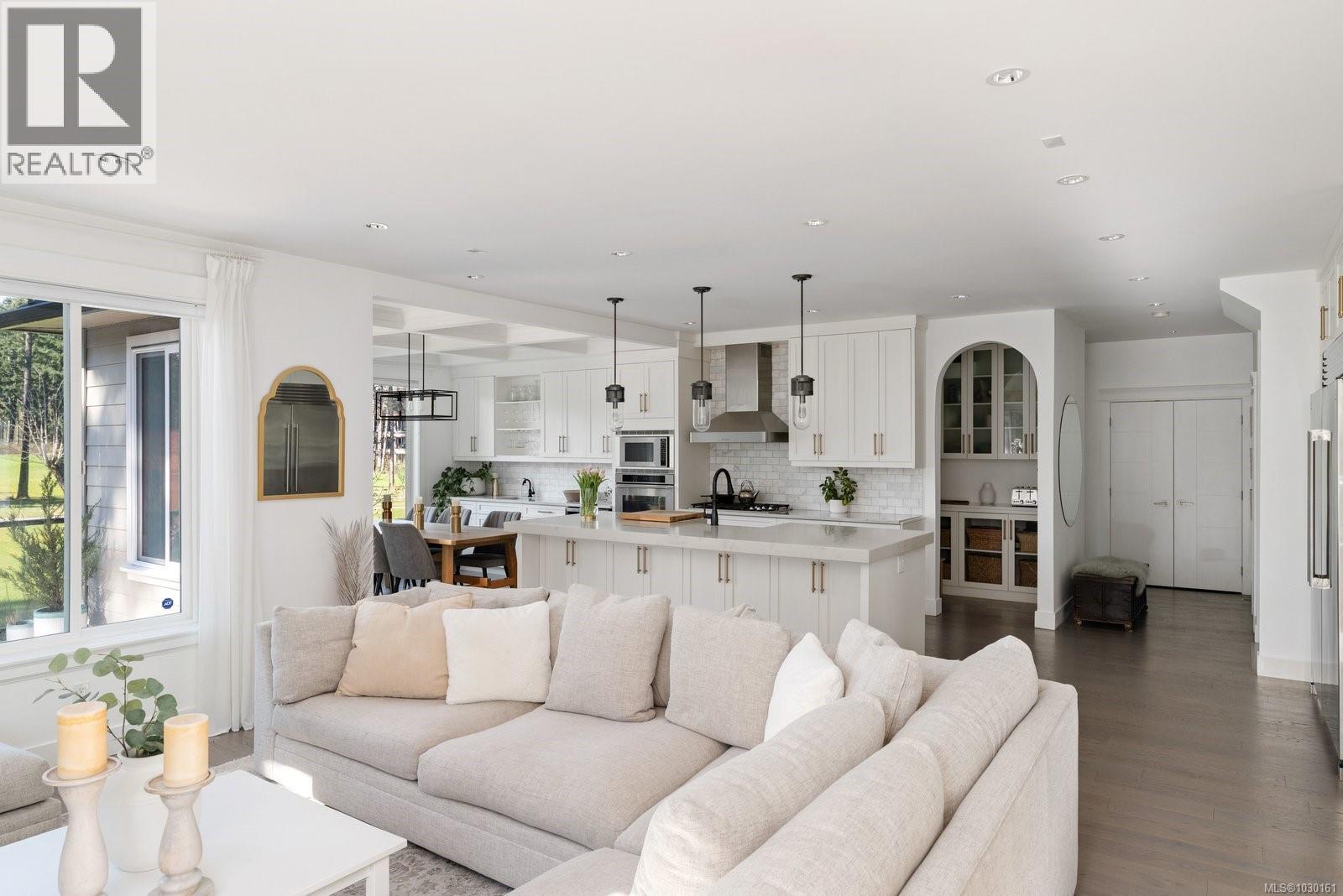 2168 CHAMPIONS WAY - 7