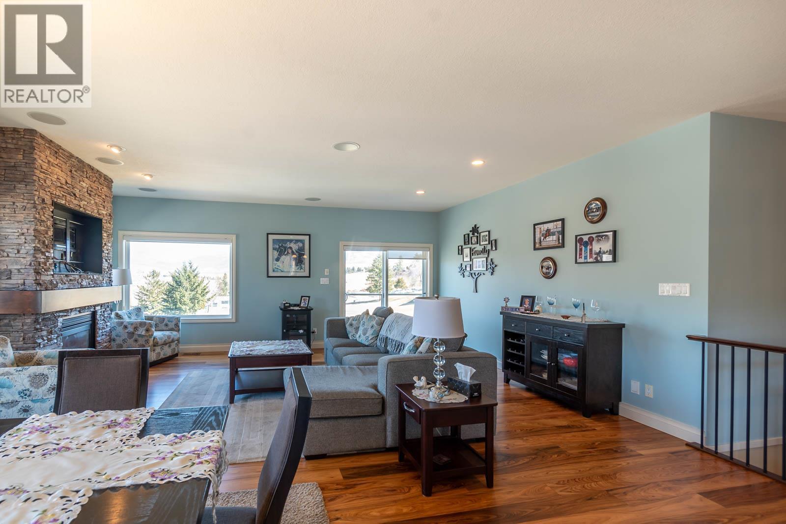 1025 Longacre Place, Vernon